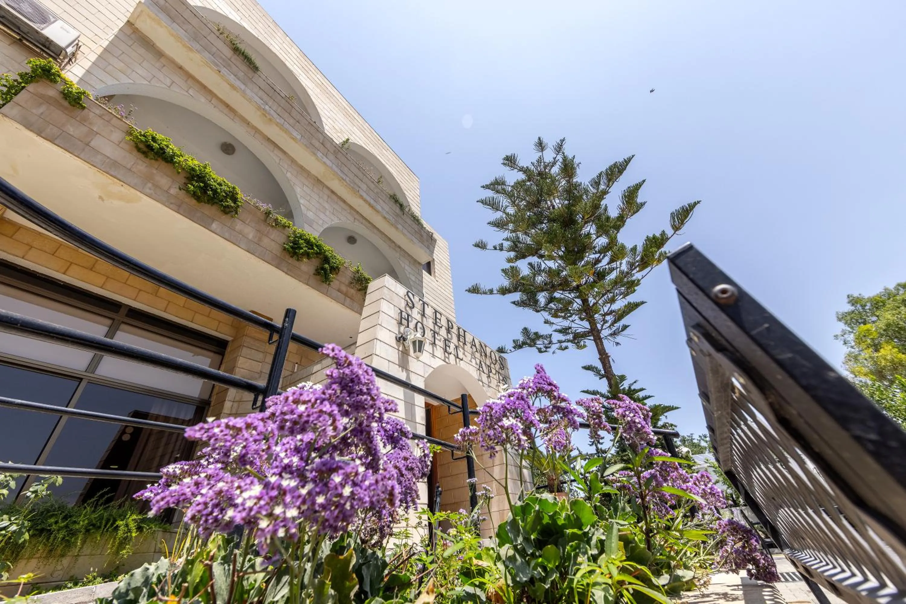 Facade/entrance in Stephanos Hotel Apartments