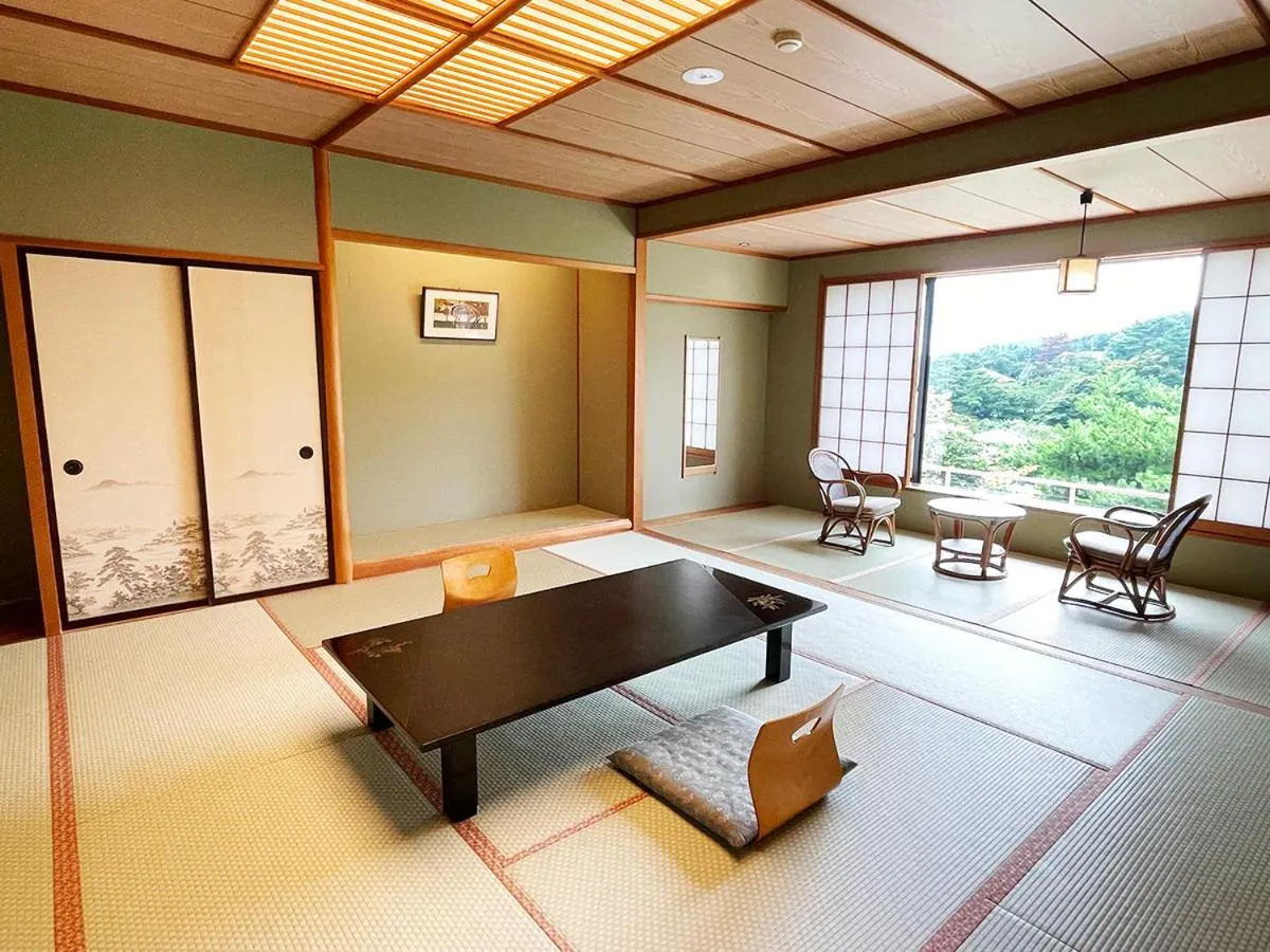 Kagamigaike Hekizantei