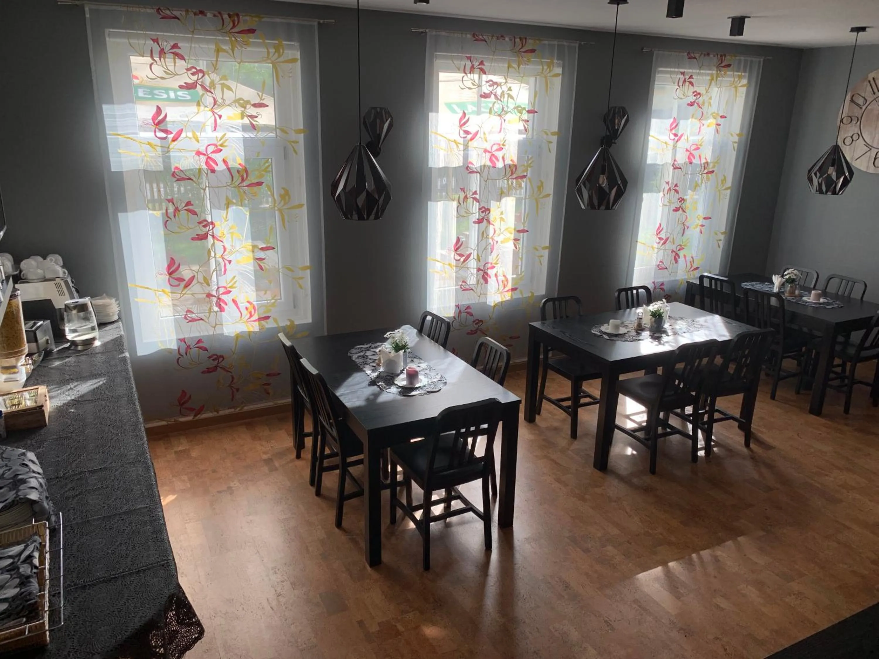 Restaurant/places to eat in Portoss