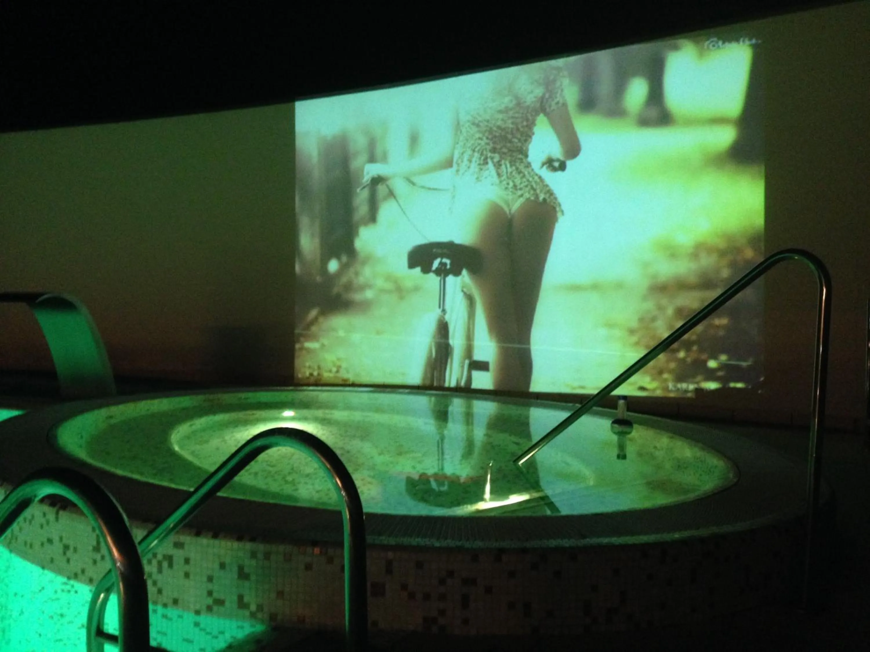 Hot Tub in Hotel Byron