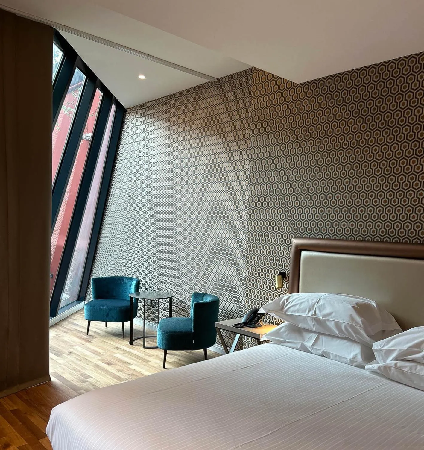 View (from property/room), Bed in Caruso Place Luxury Rooms & Suites