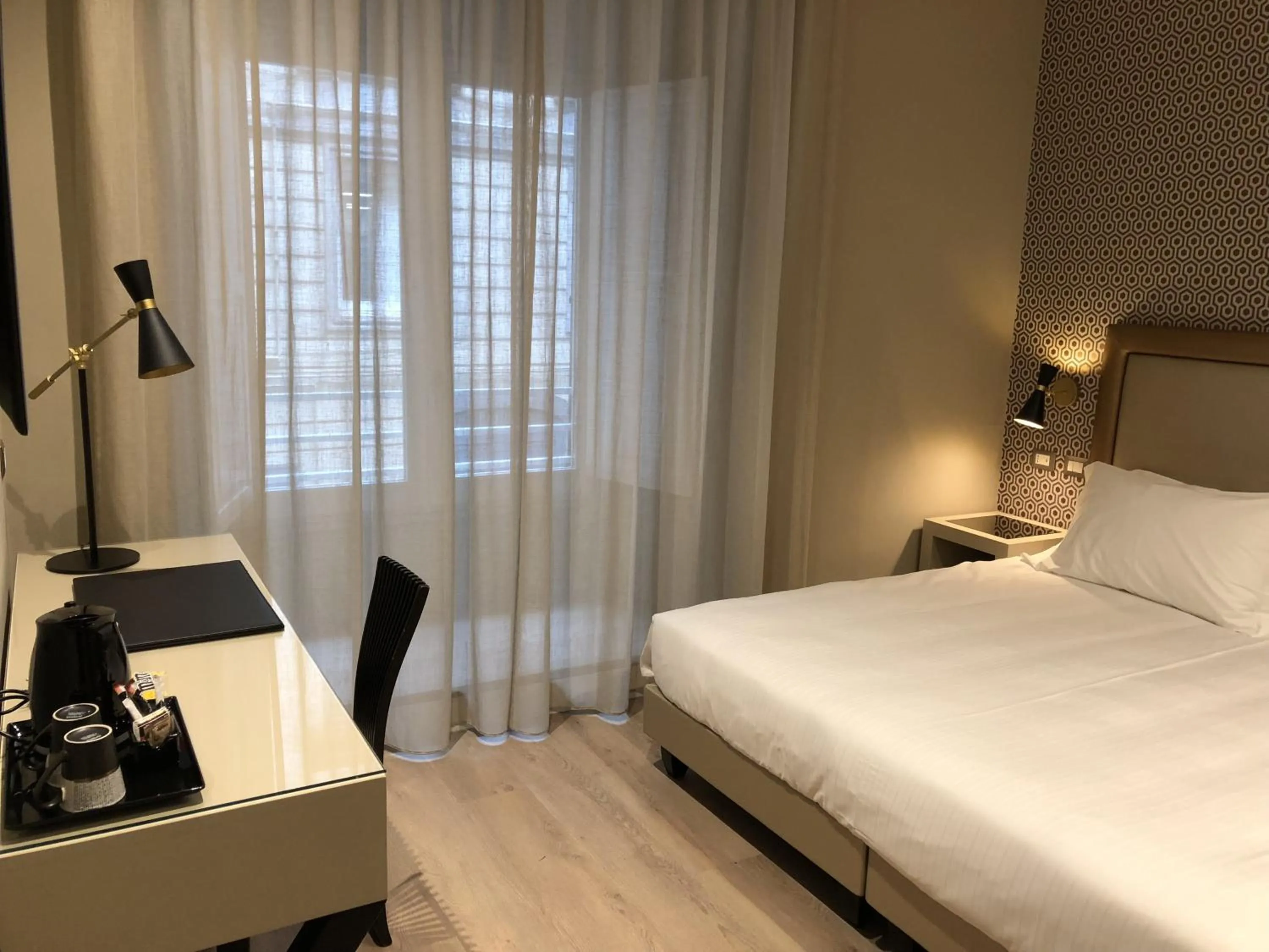 Photo of the whole room, Bed in Caruso Place Luxury Rooms & Suites