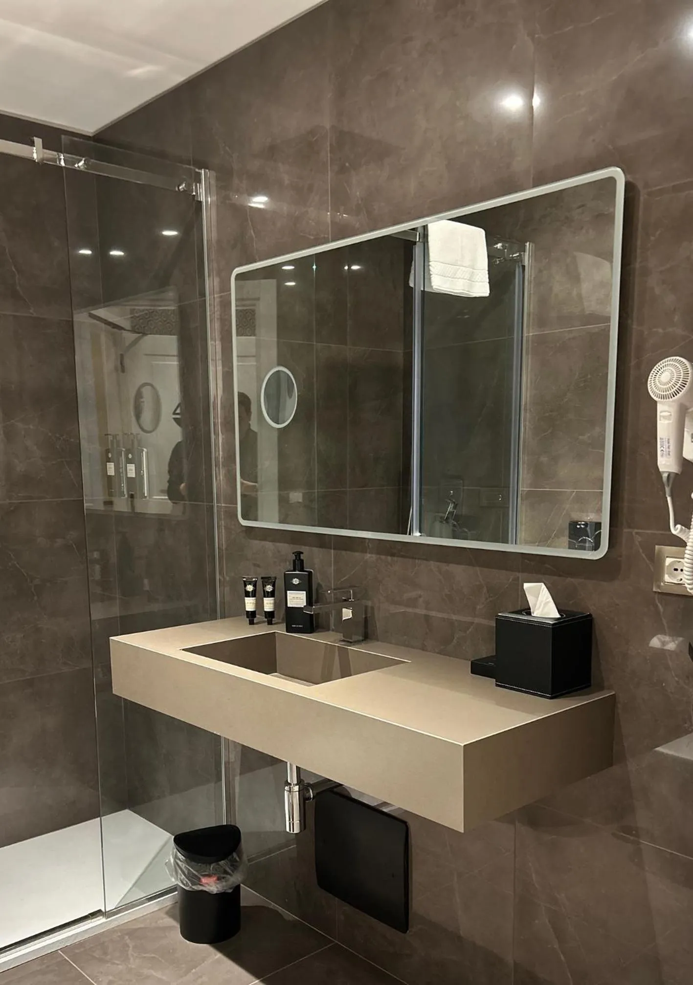 Bathroom in Caruso Place Luxury Rooms & Suites