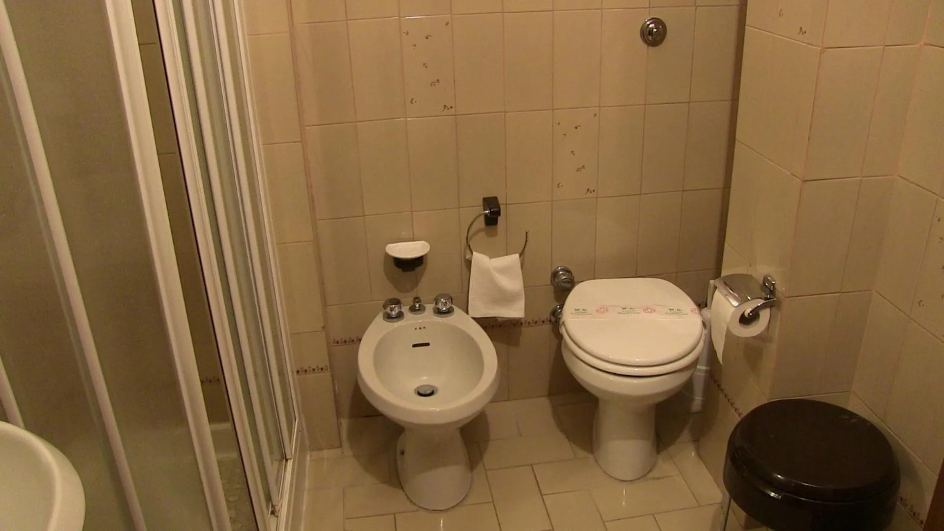 Toilet in Hotel Due Pini