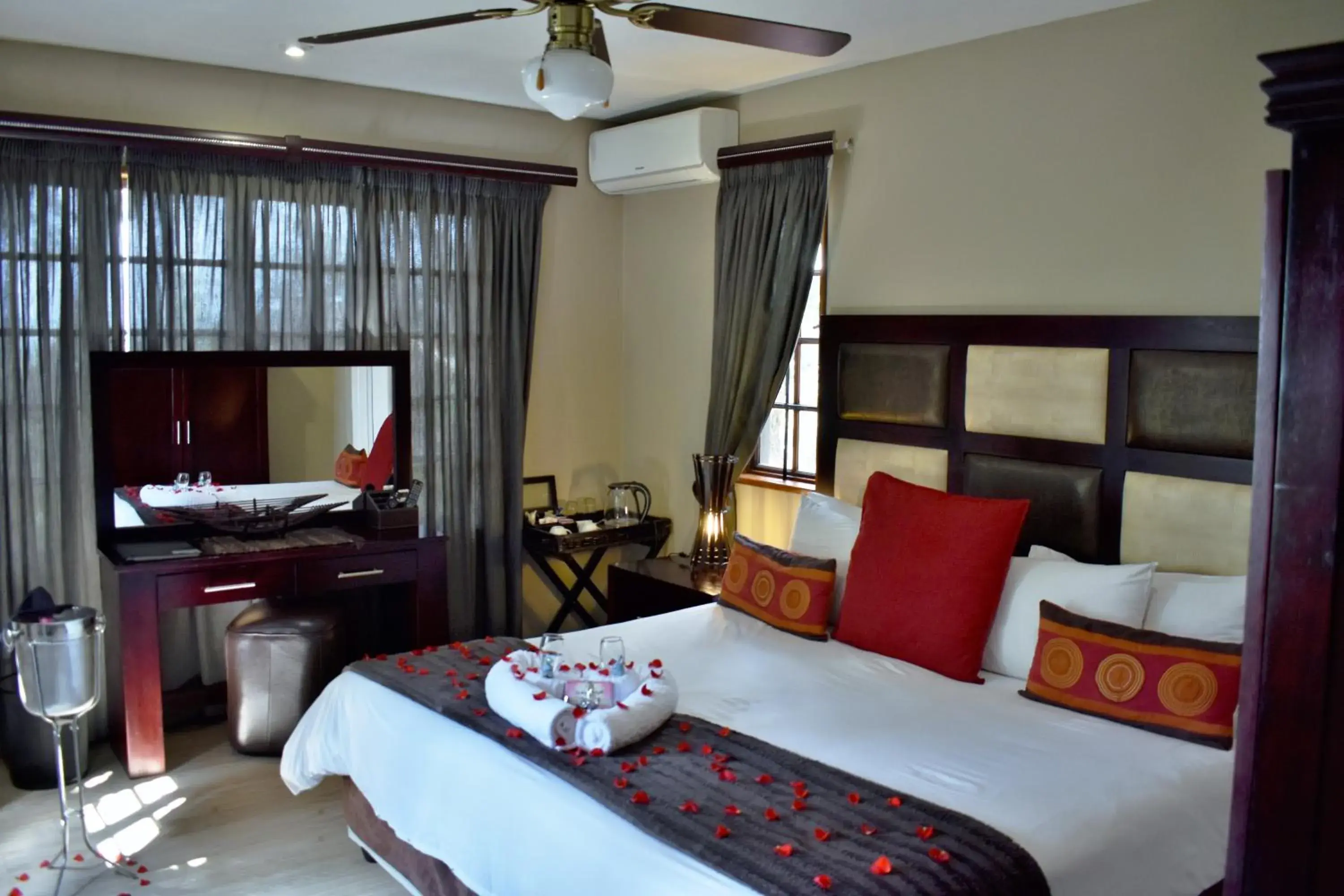 Suite - single occupancy in Waterfalls Boutique Hotel Suite - single occupancy in Waterfalls Boutique Hotel