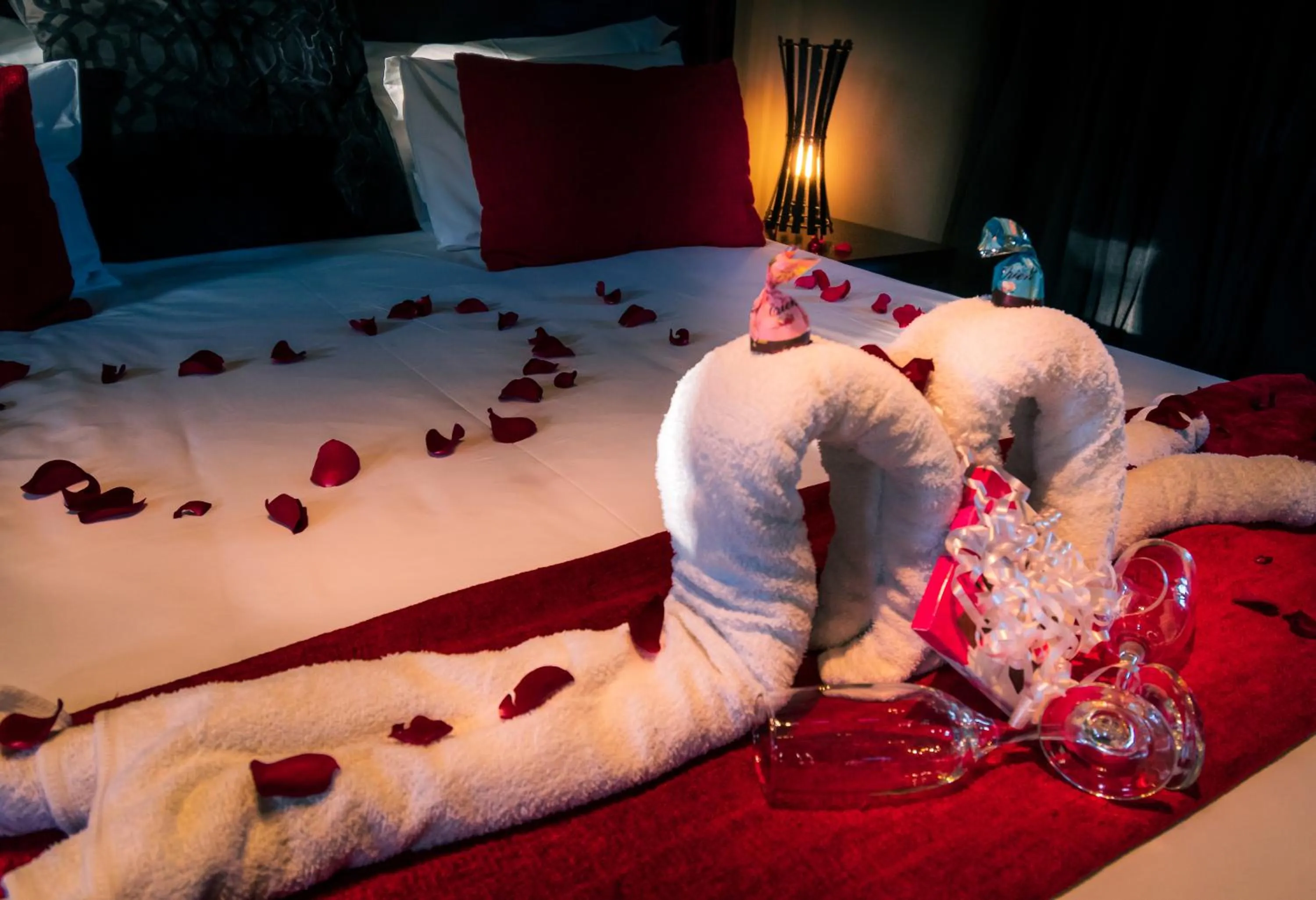 Decorative detail, Bed in Waterfalls Boutique Hotel