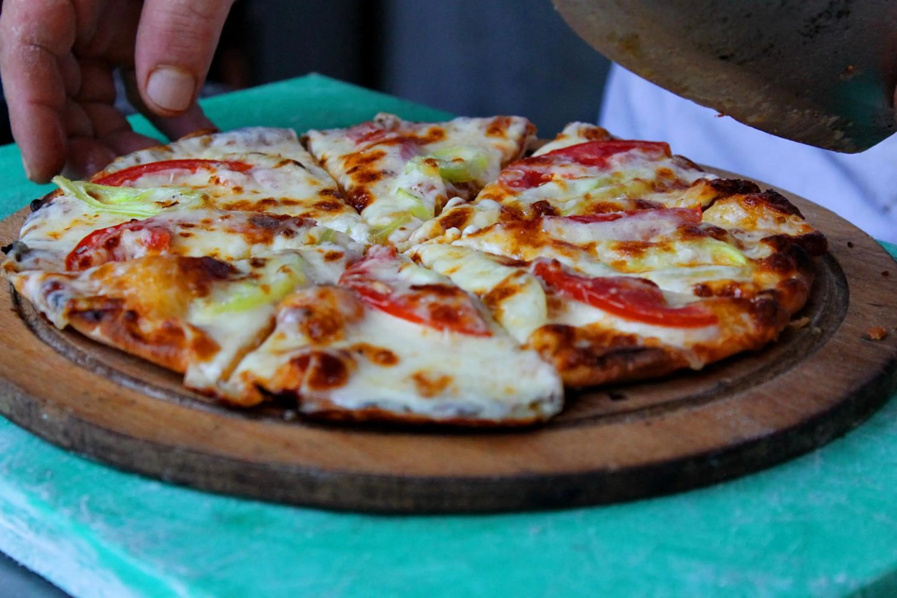 Restaurant/places to eat in Irem Garden Hotel & Apartments