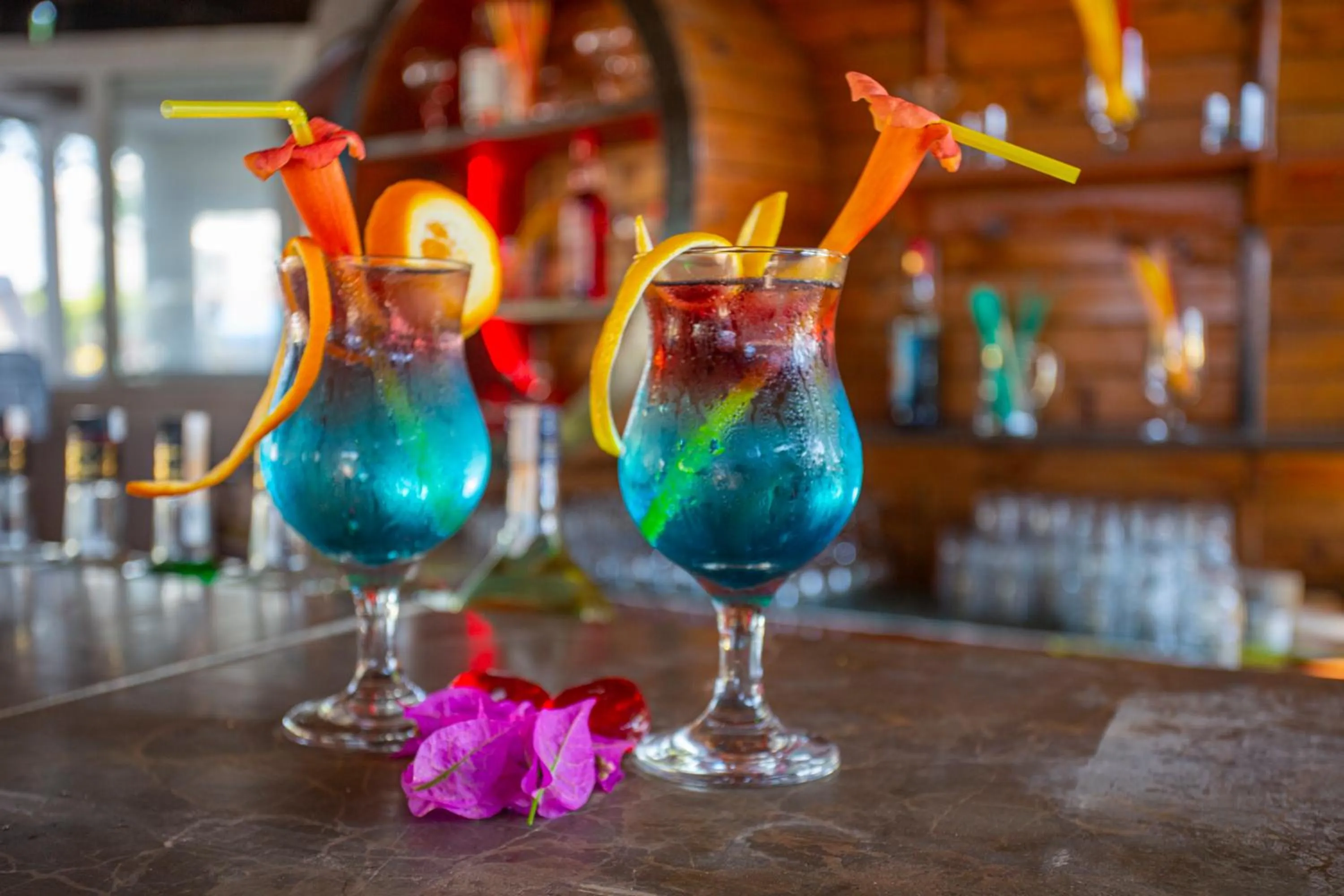 Restaurant/places to eat in Irem Garden Hotel & Apartments