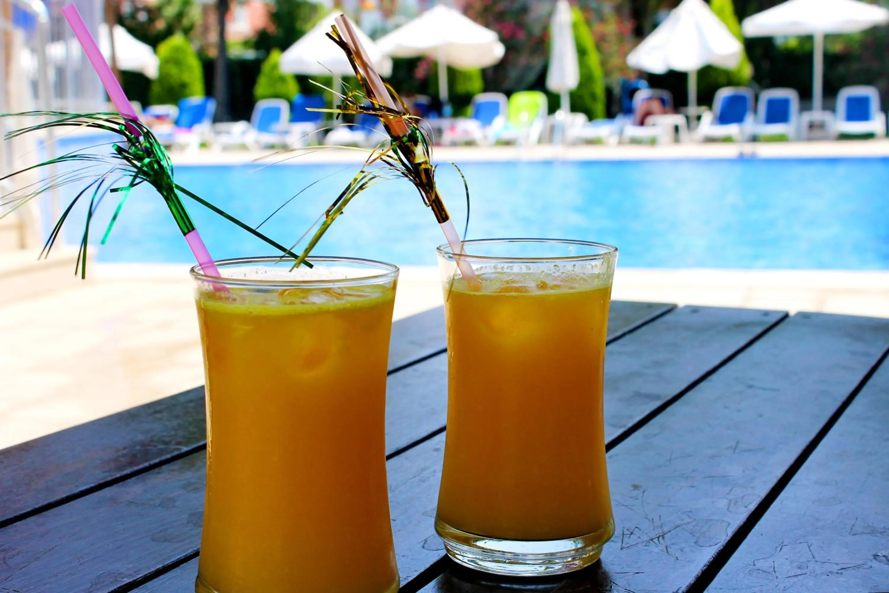 Restaurant/places to eat in Irem Garden Hotel & Apartments