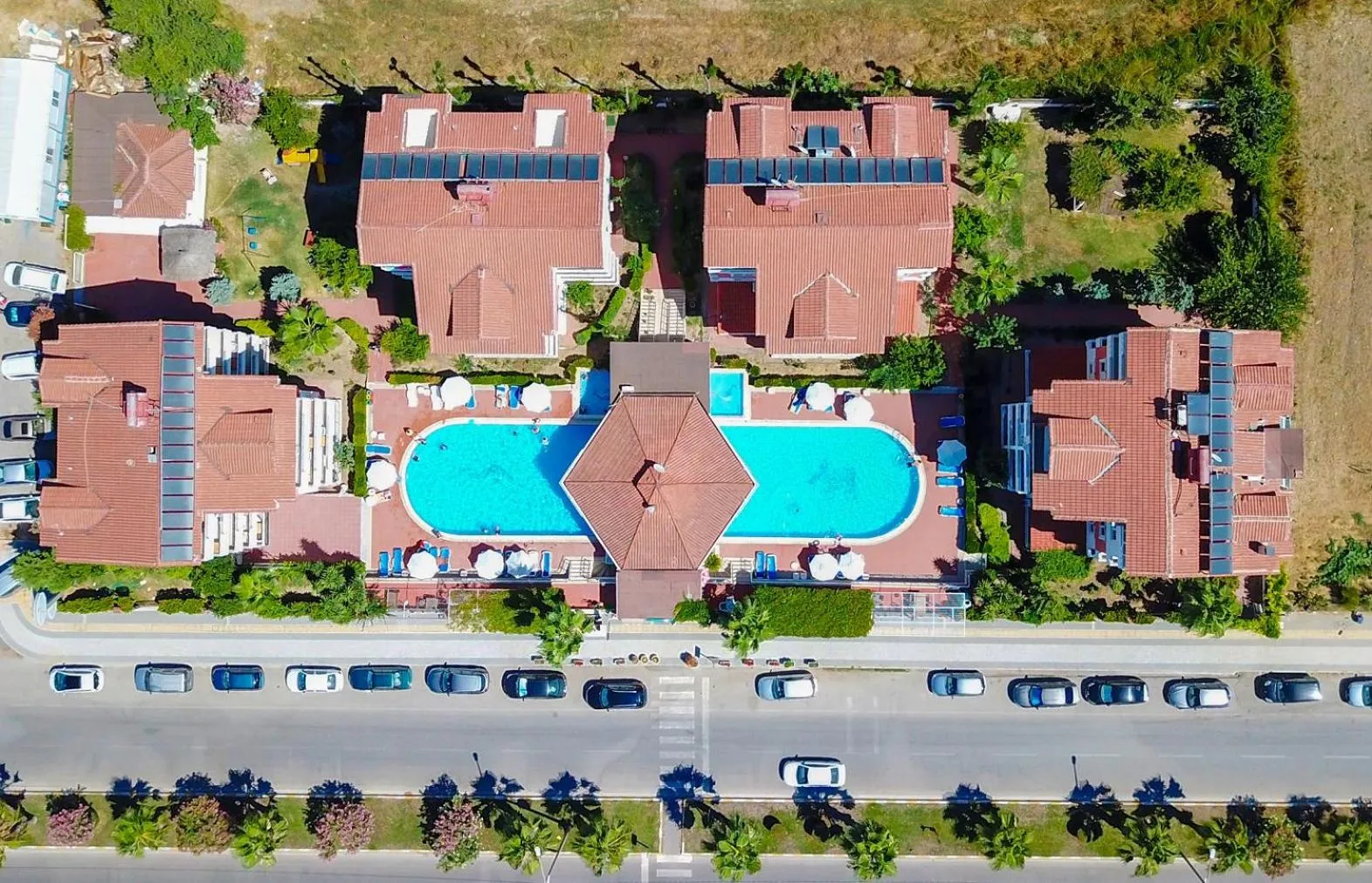 Property building in Irem Garden Hotel & Apartments