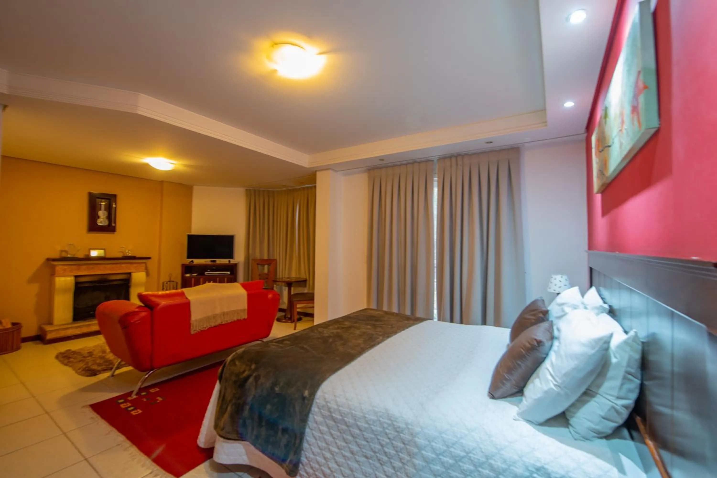 Photo of the whole room, Bed in Pousada Cheverny - Fácil acesso ao centrinho e Baden Bar