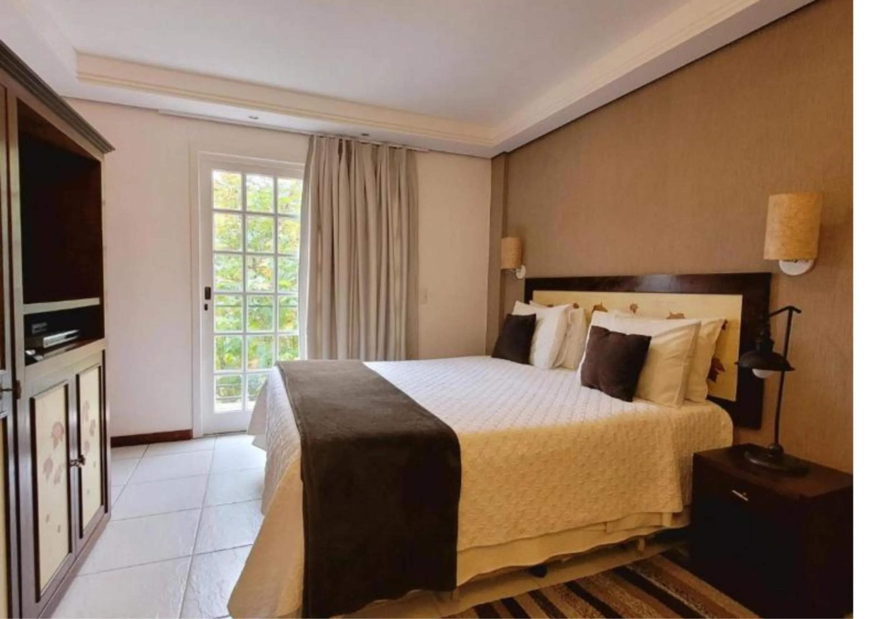 Bed in Pousada Cheverny - Fácil acesso ao centrinho e Baden Bar