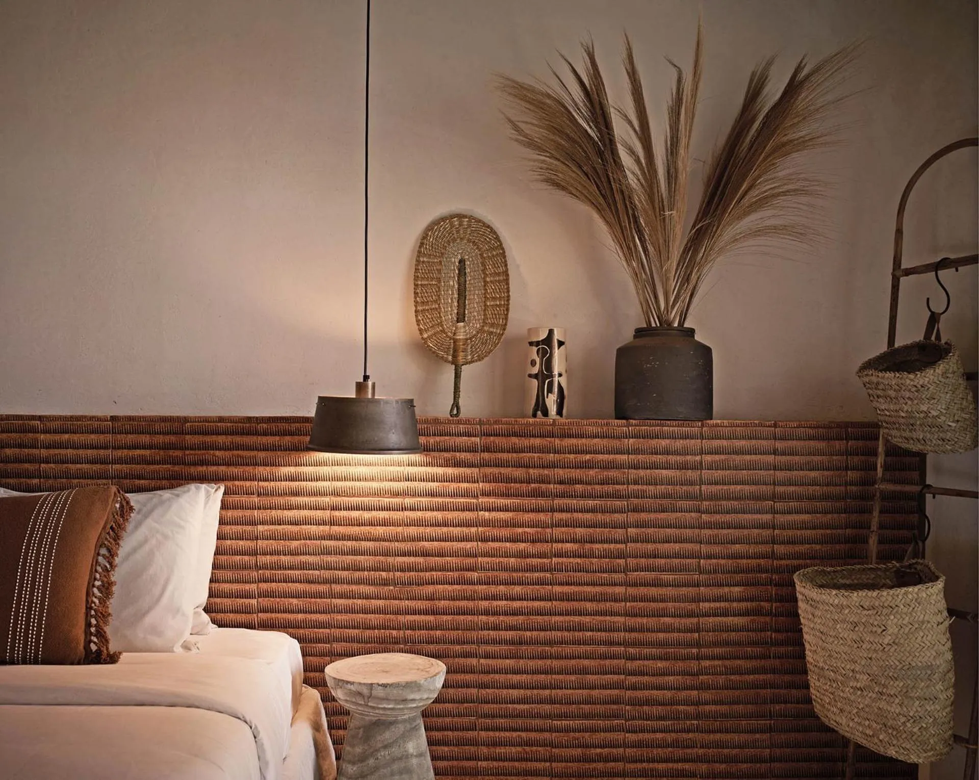 Bedroom in The Wild by Interni