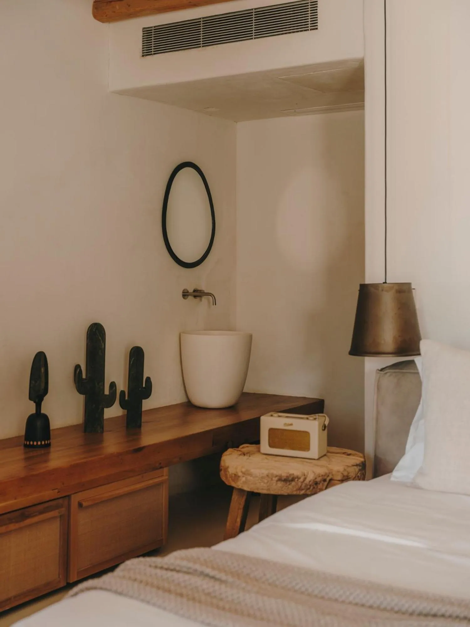 Bed in The Wild by Interni