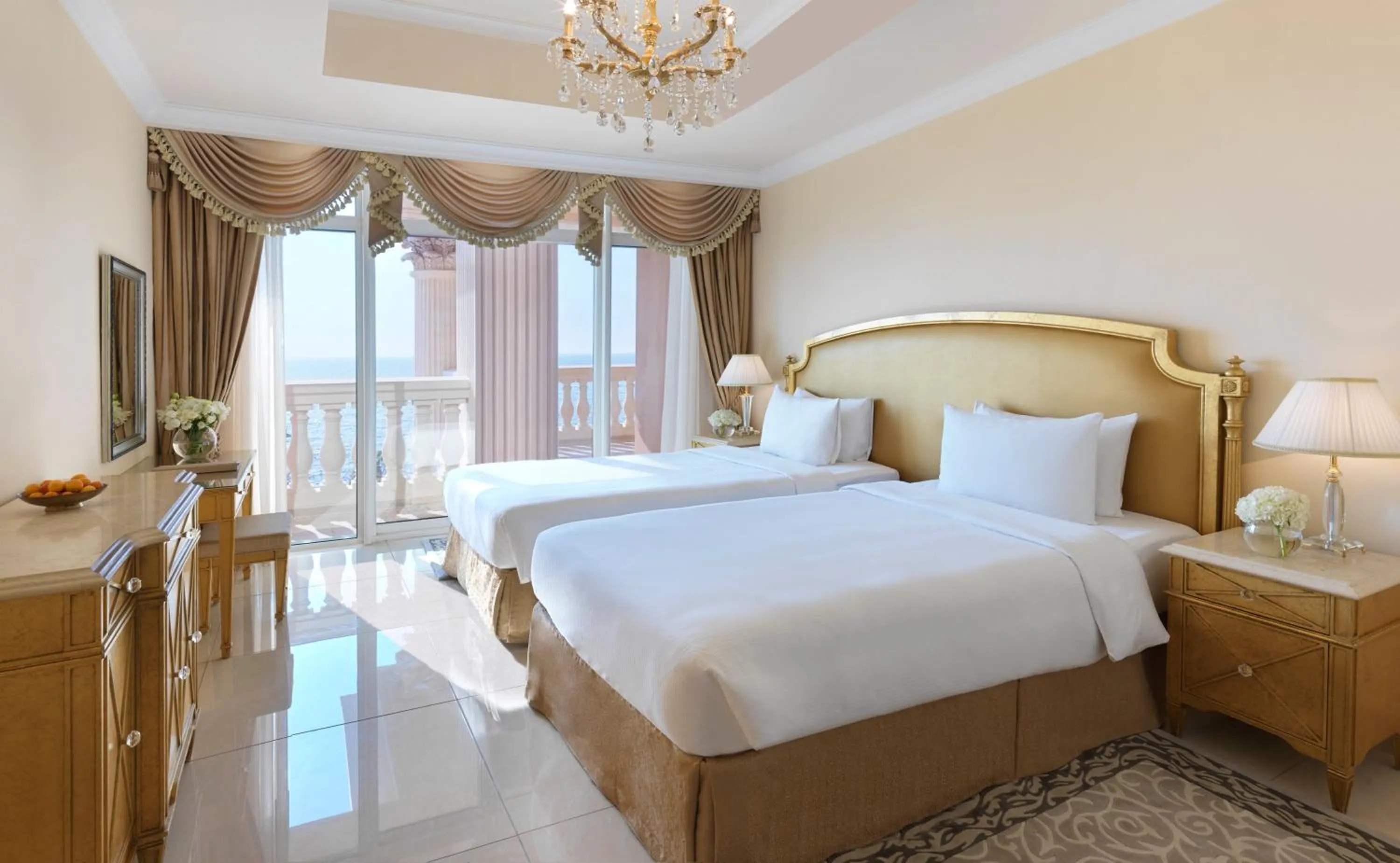 Bedroom, Bed in Kempinski Hotel Palm Jumeirah