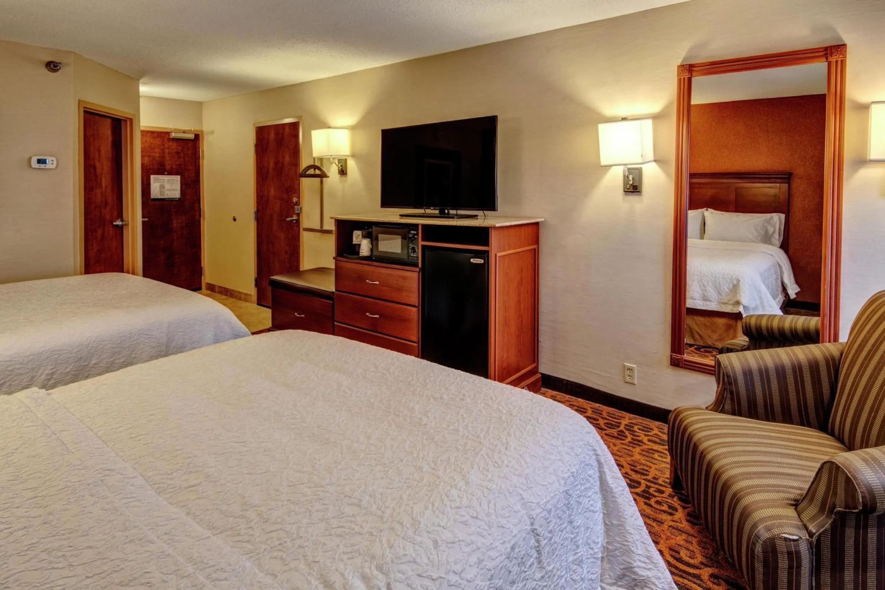 Bedroom, Bed in Hampton Inn Winchester KY