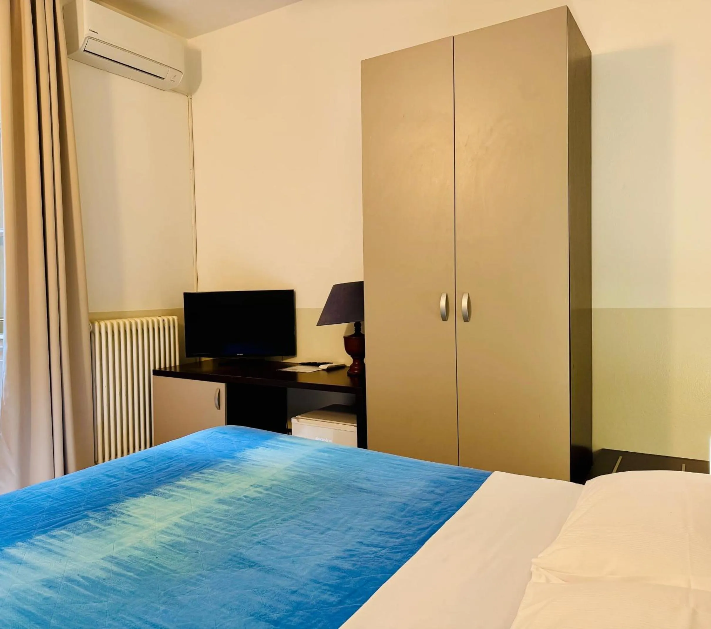 Photo of the whole room, Bed in Hotel Marco's