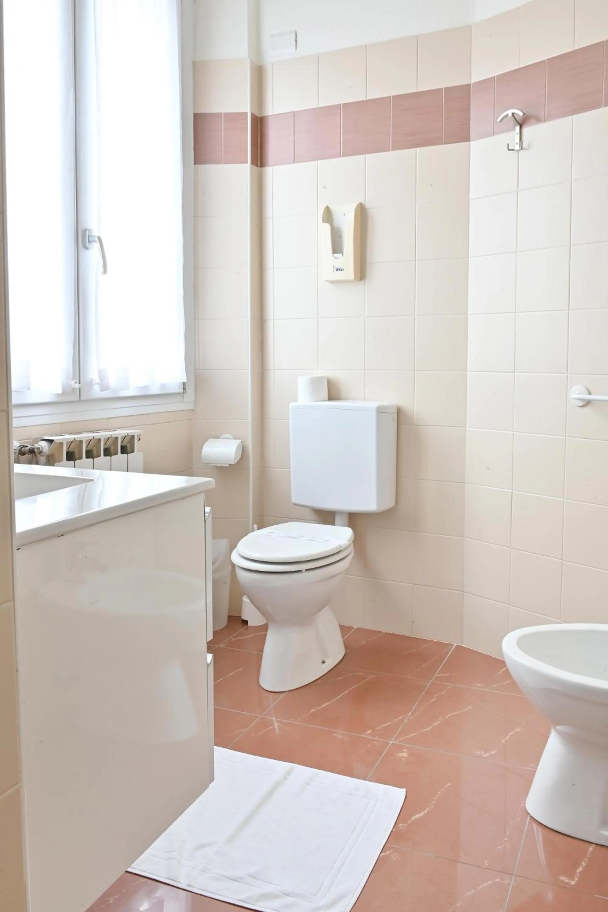 Toilet in Hotel Marco's