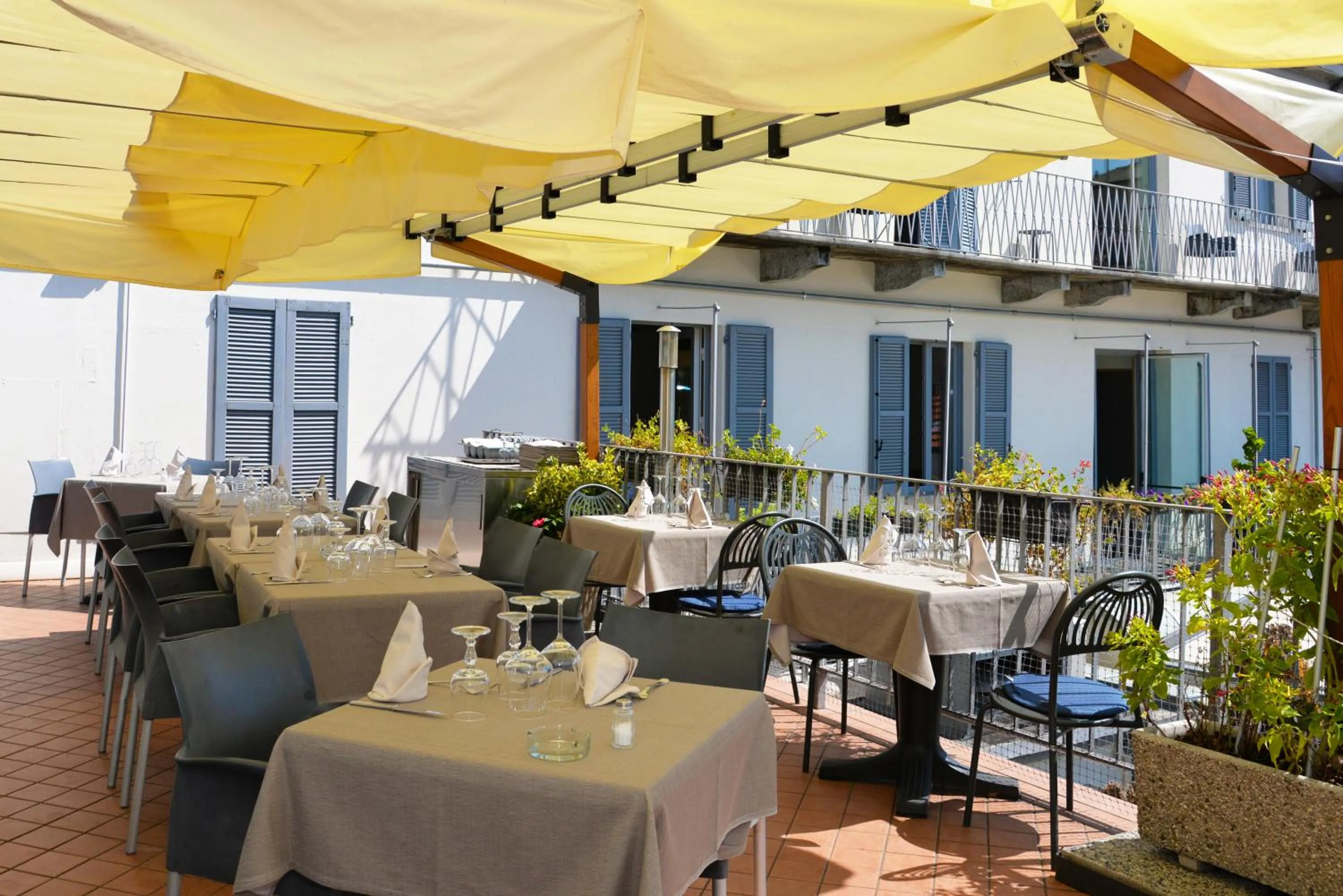 Restaurant/places to eat in Hotel Marco's