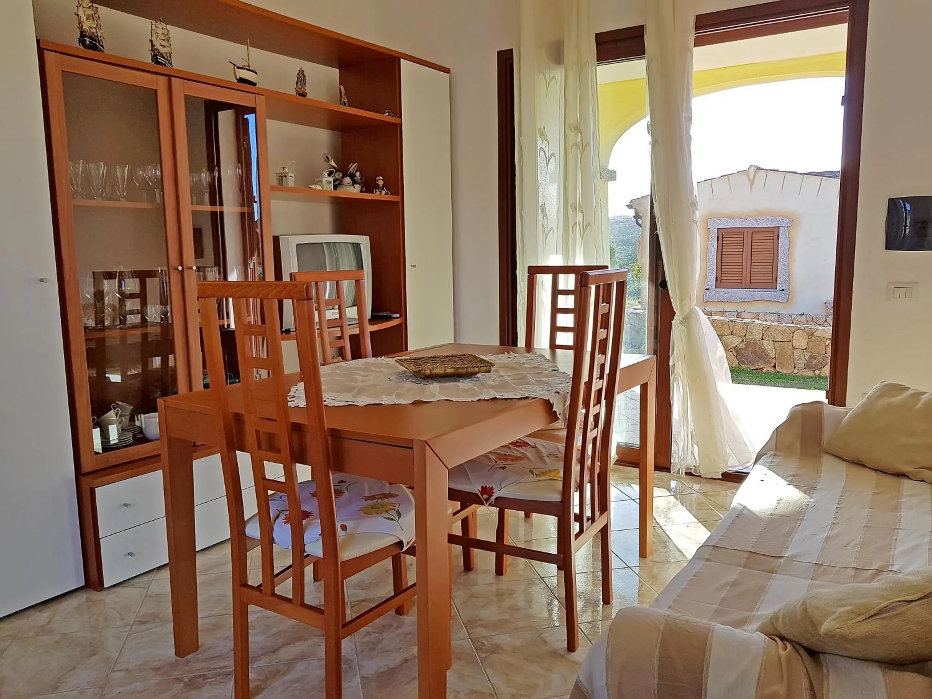 Living room in villette baia