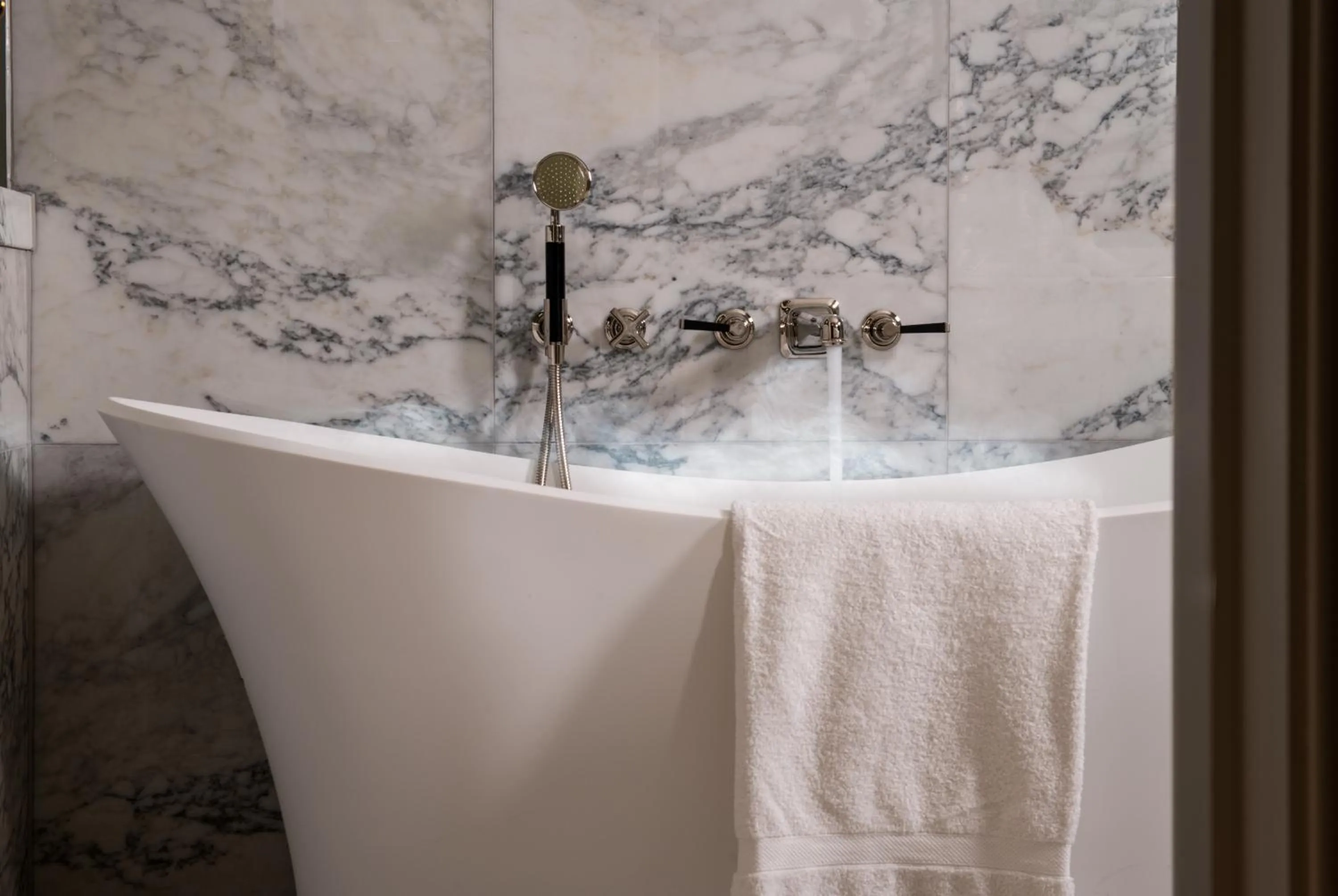 Bath in Langdale Chase Hotel