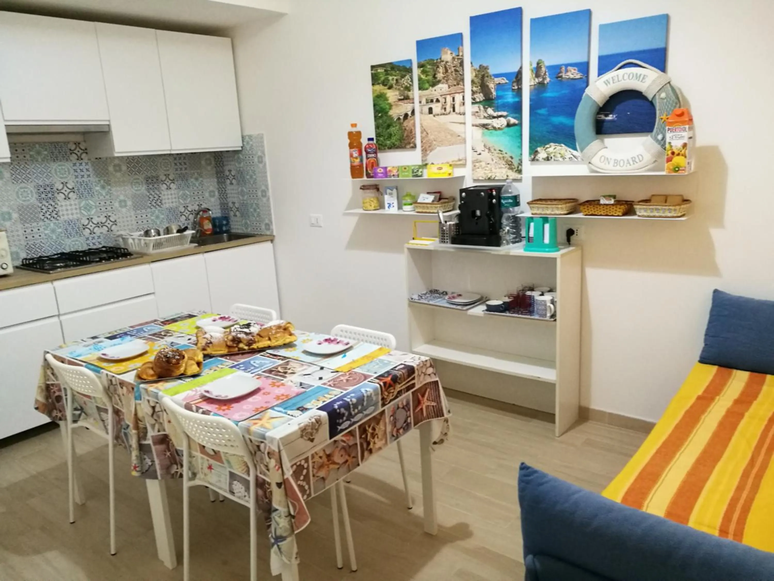 Communal kitchen in B&B Laura e Chiara