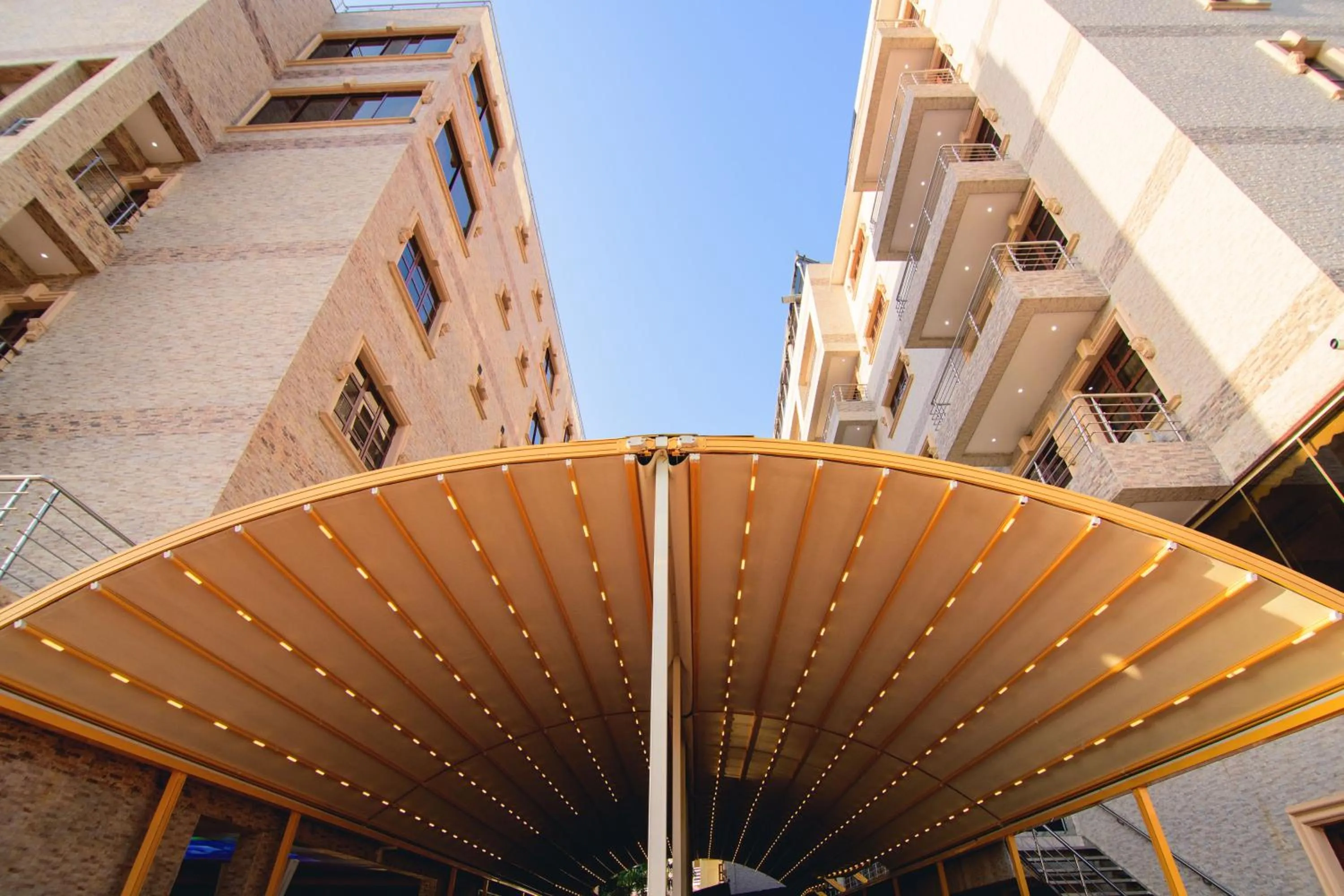 Bird's eye view in The Wells Carlton