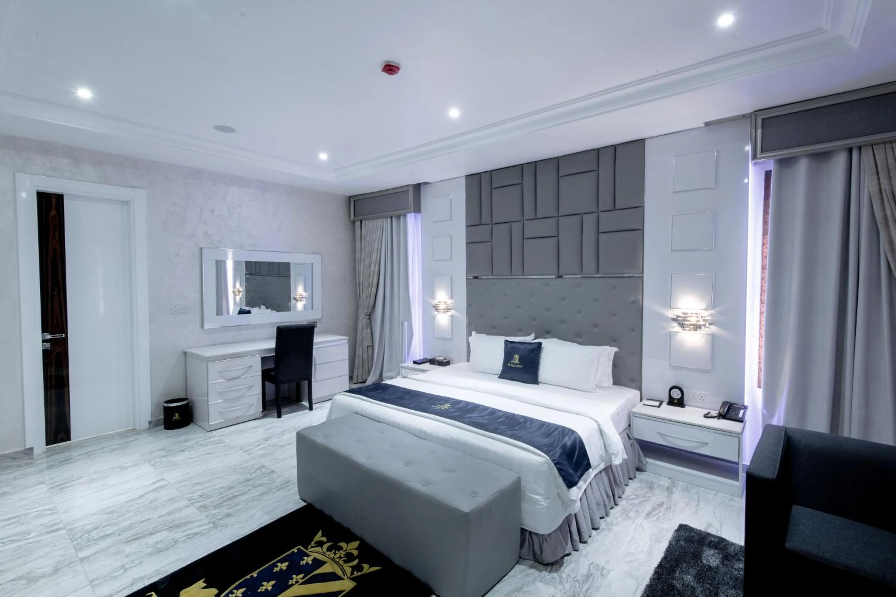 Bedroom in The Wells Carlton