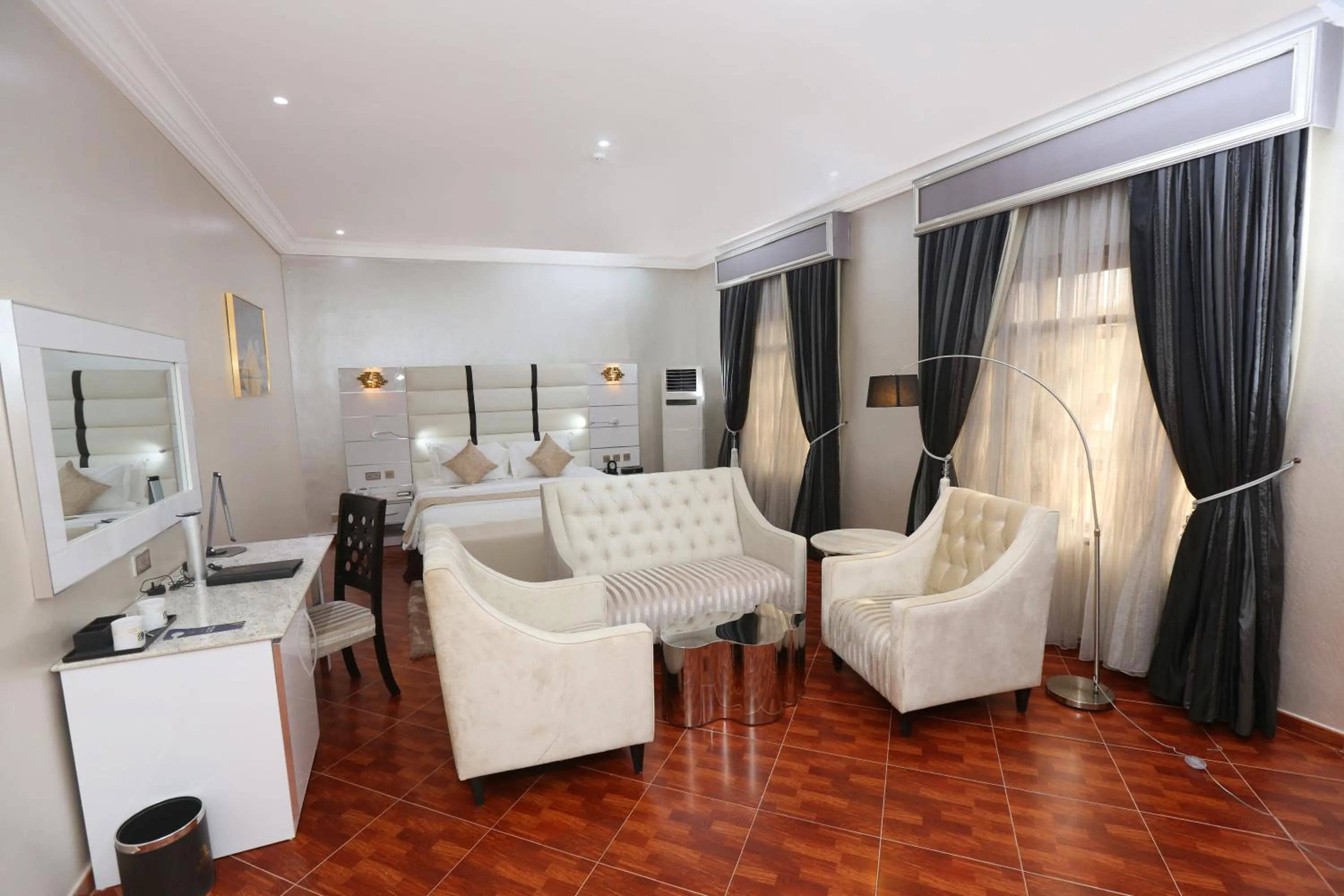 Bedroom in The Wells Carlton