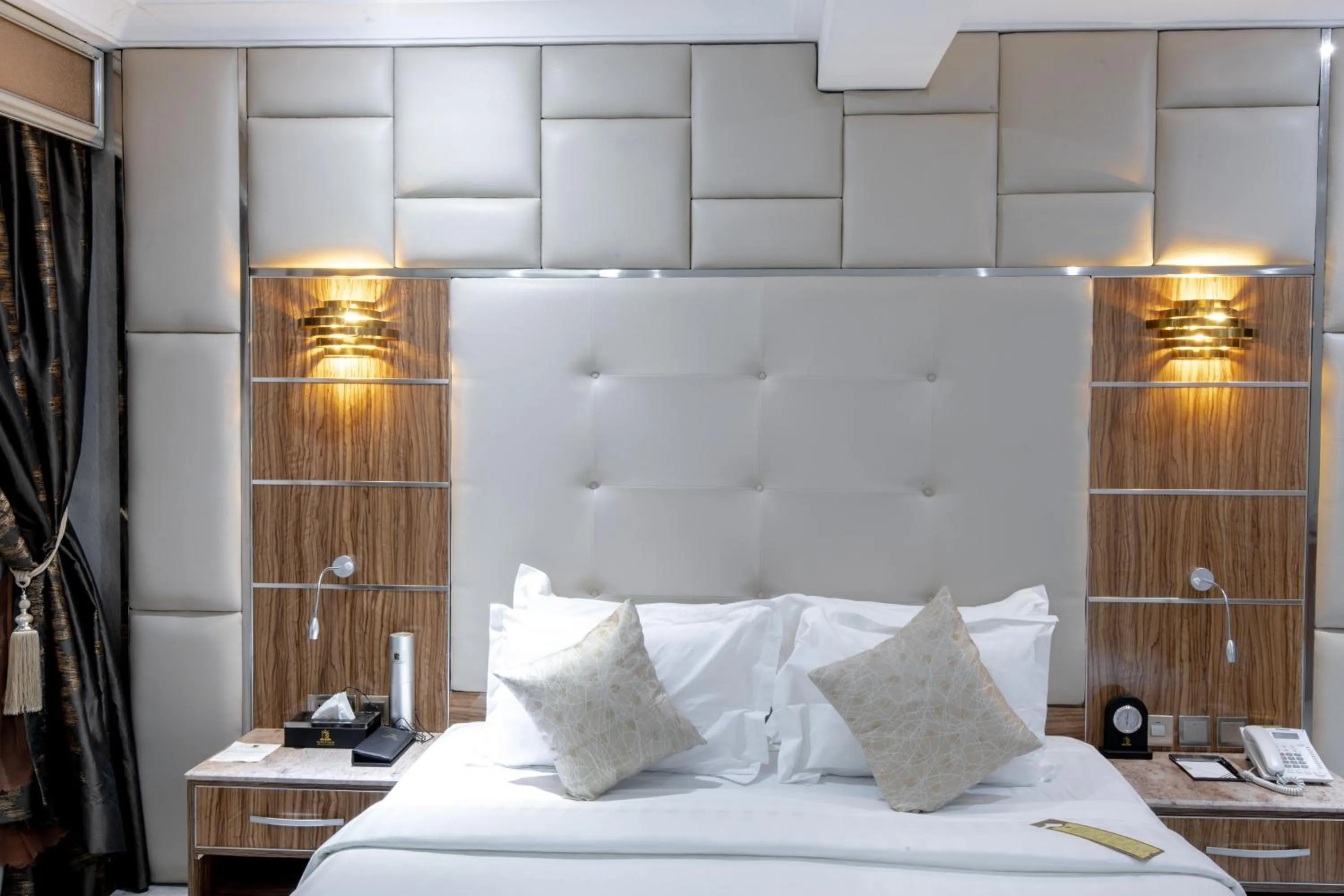 Bedroom in The Wells Carlton