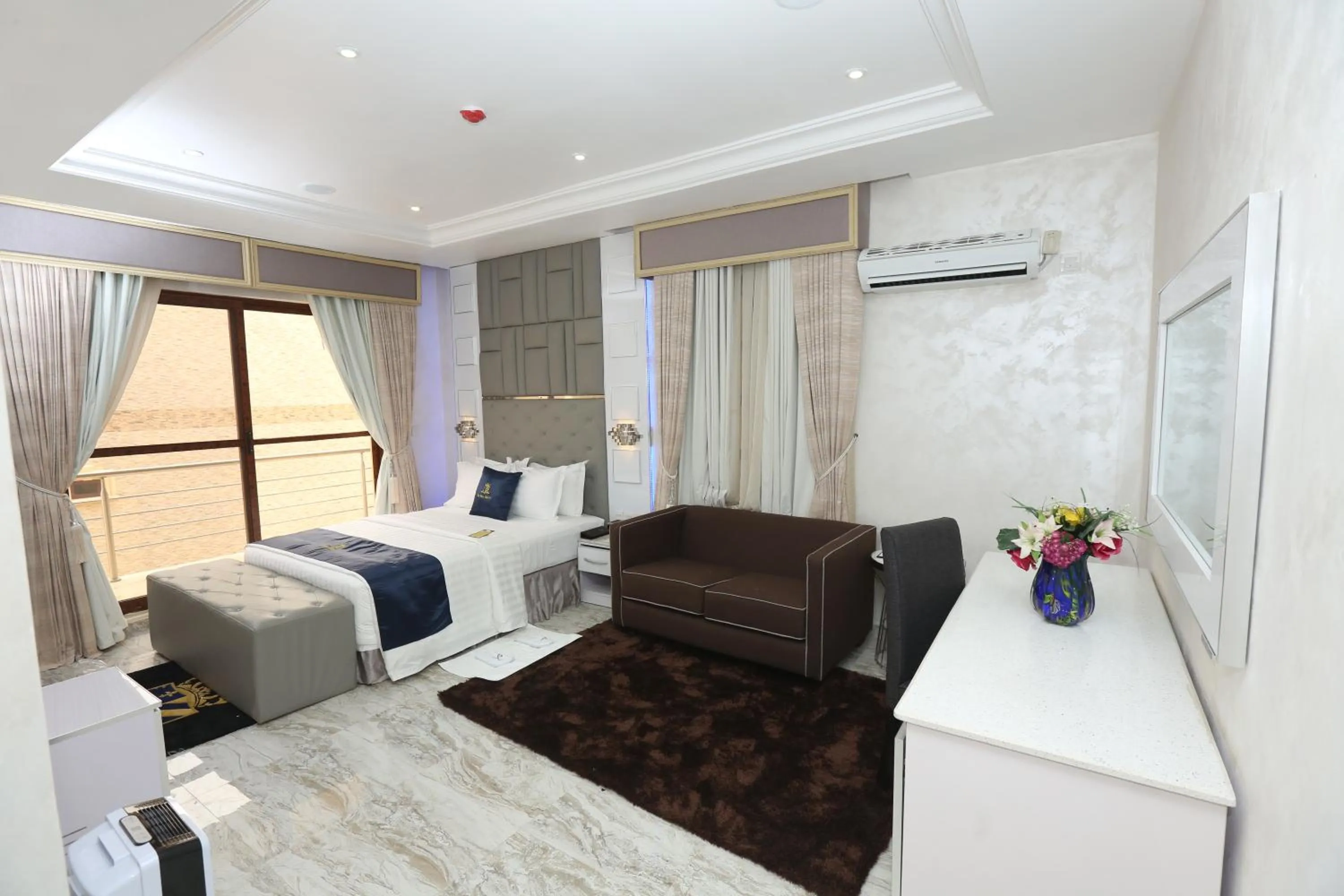 Bedroom in The Wells Carlton