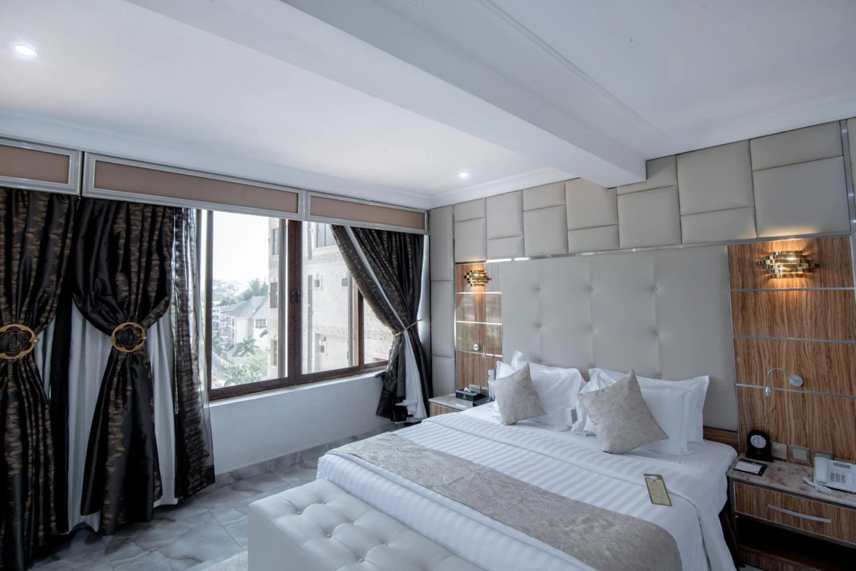 Bedroom in The Wells Carlton