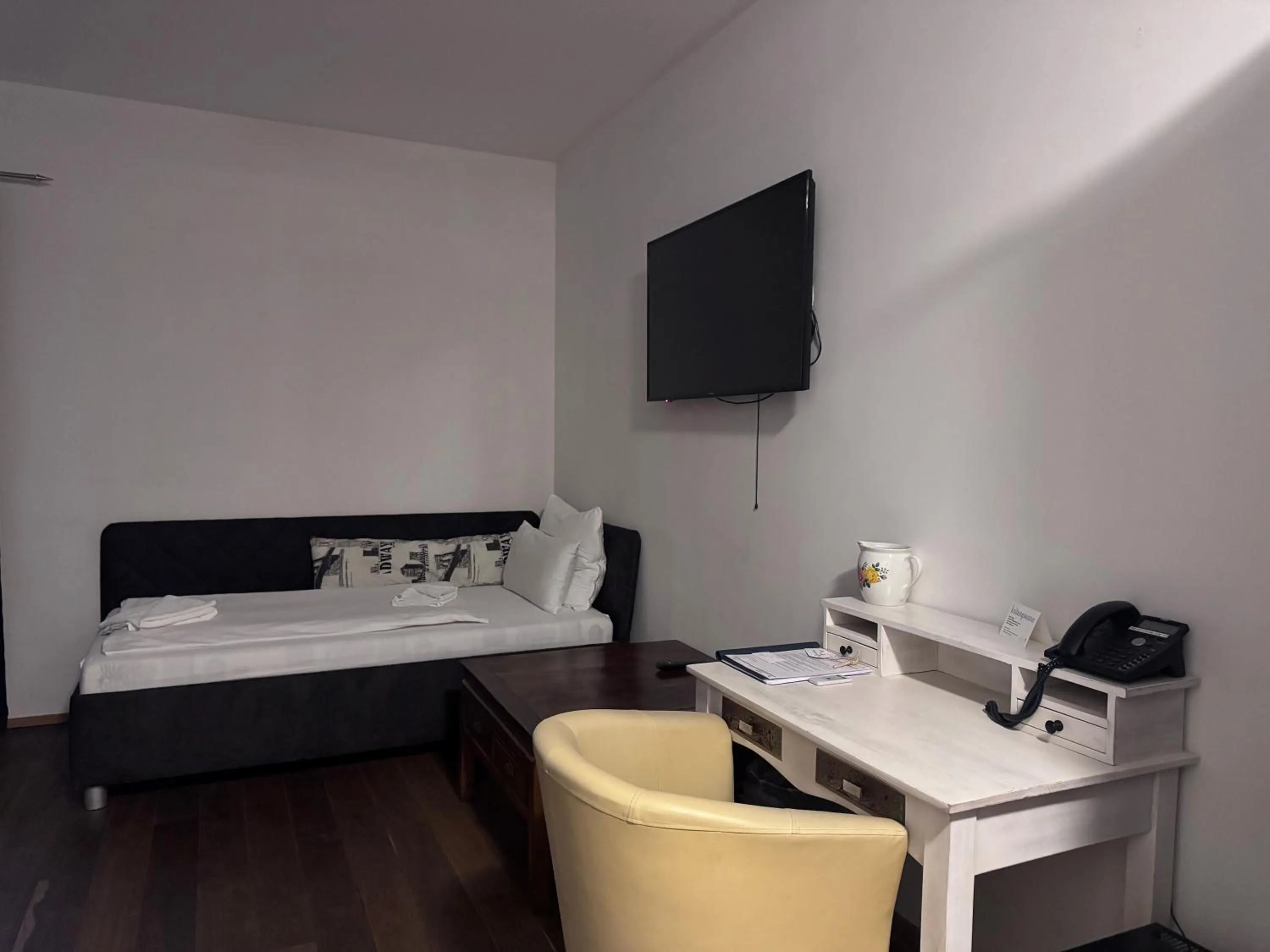 Photo of the whole room, Bed in Aktivhotel Wildschütz