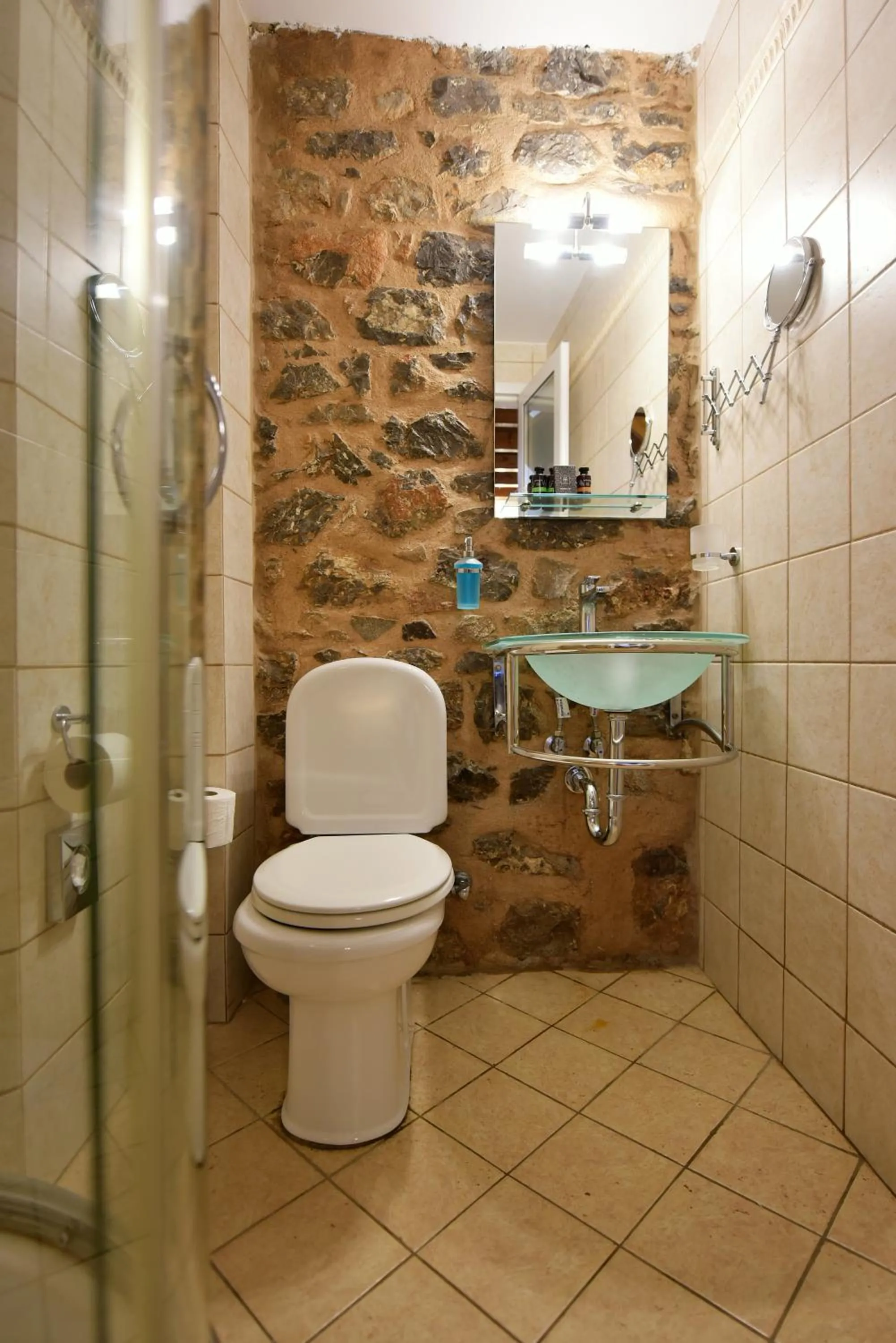 Shower in Hotel Sophia