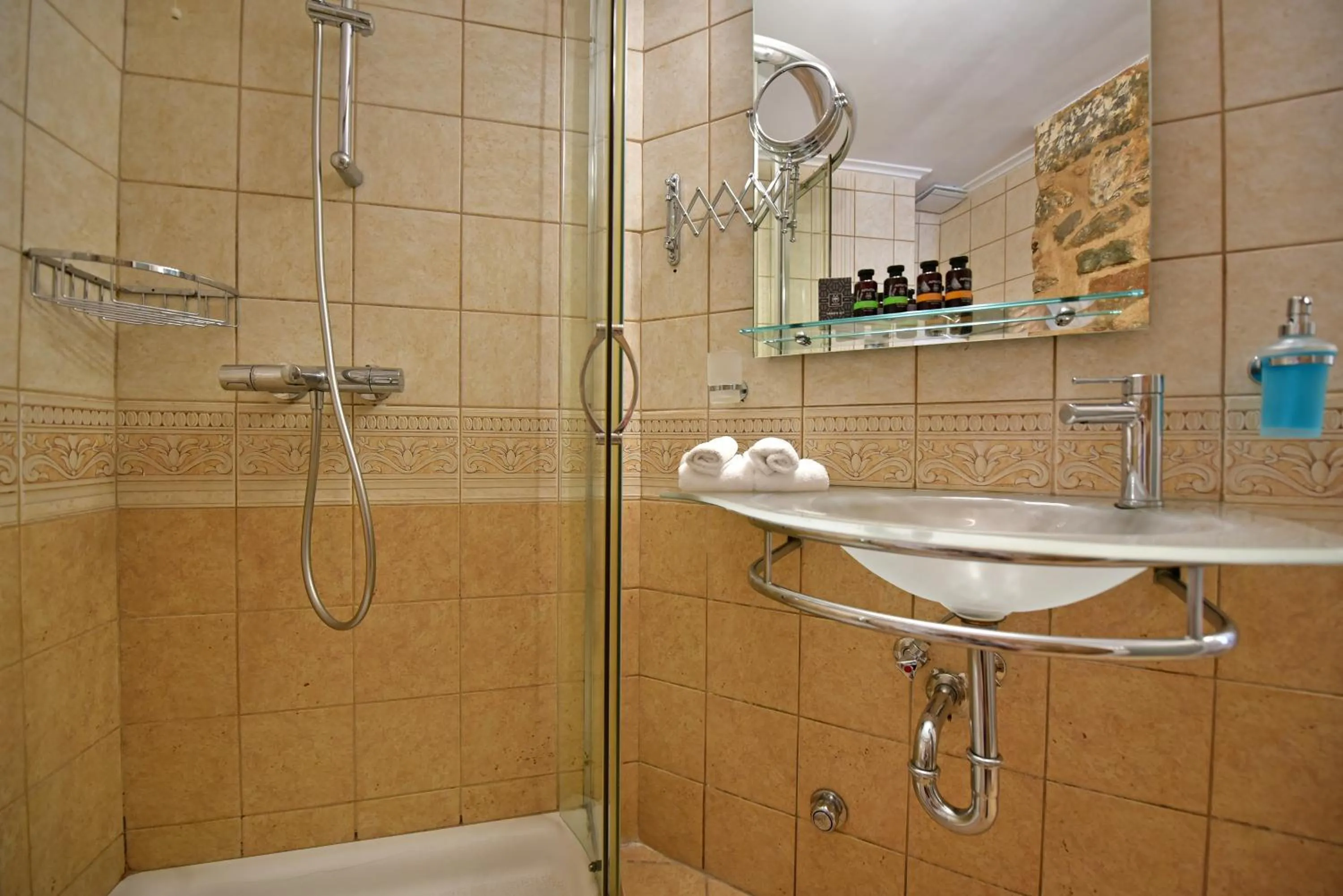 Shower in Hotel Sophia