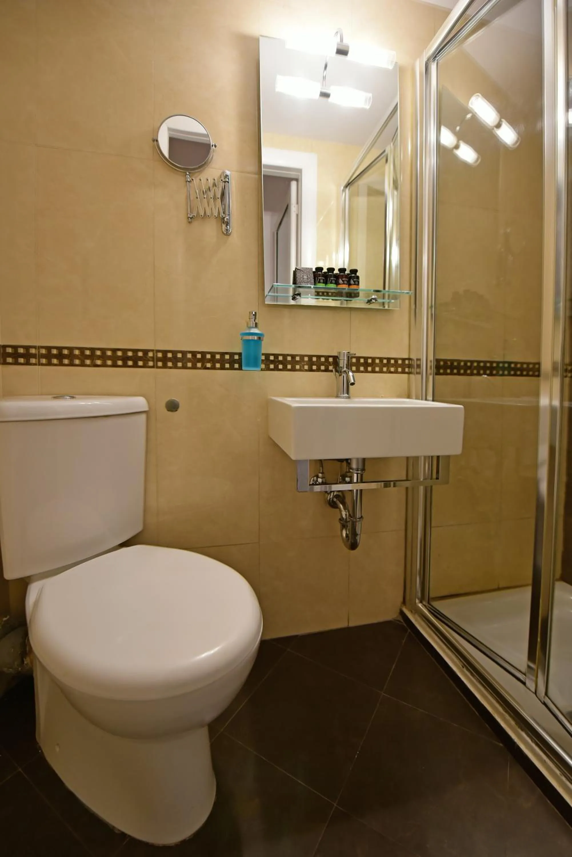 Shower in Hotel Sophia