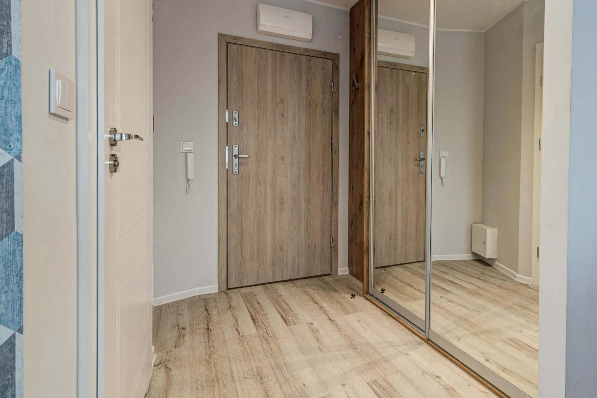 wardrobe in Apartamenty Rondo