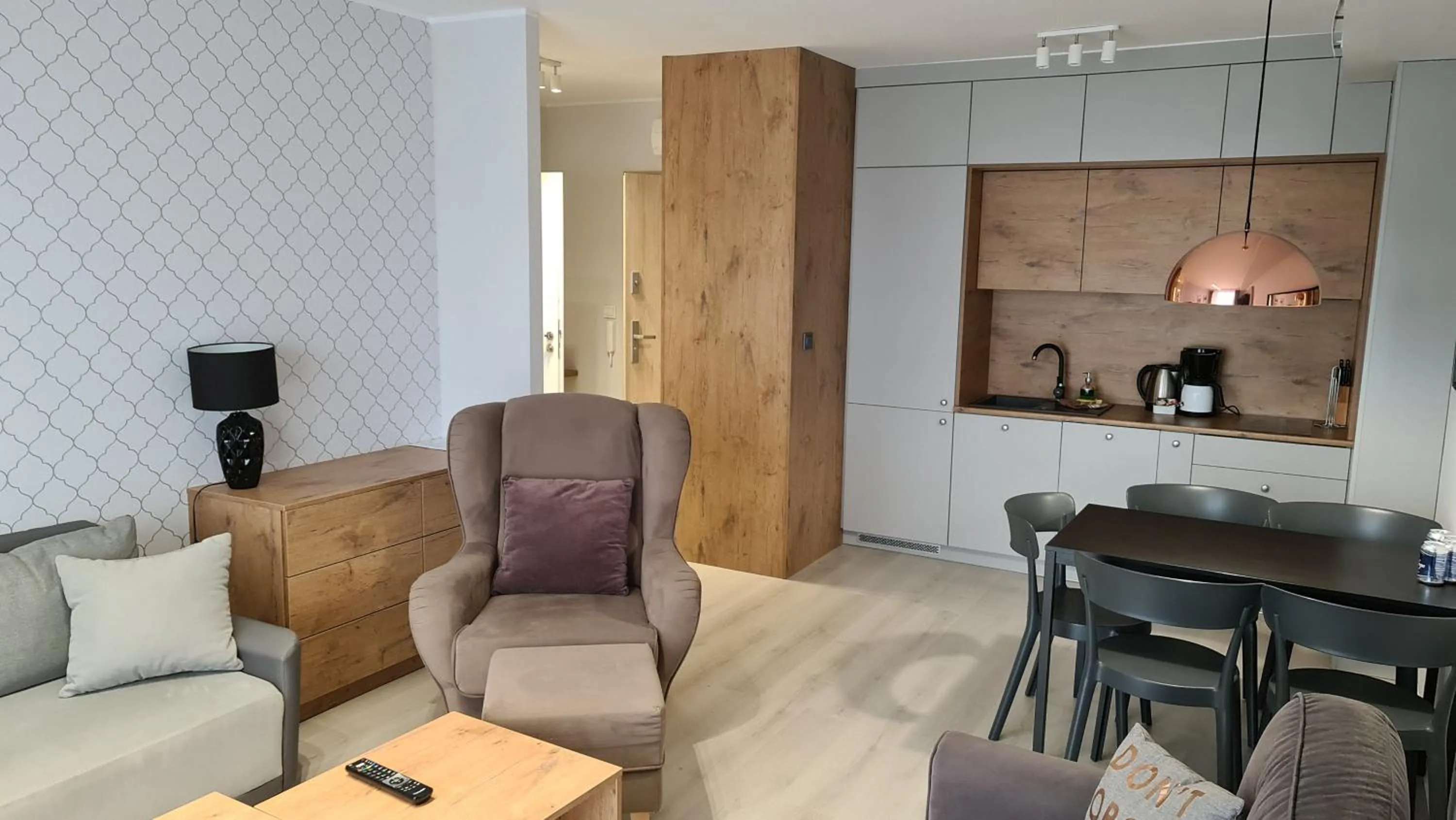 Restaurant/places to eat in Apartamenty Rondo