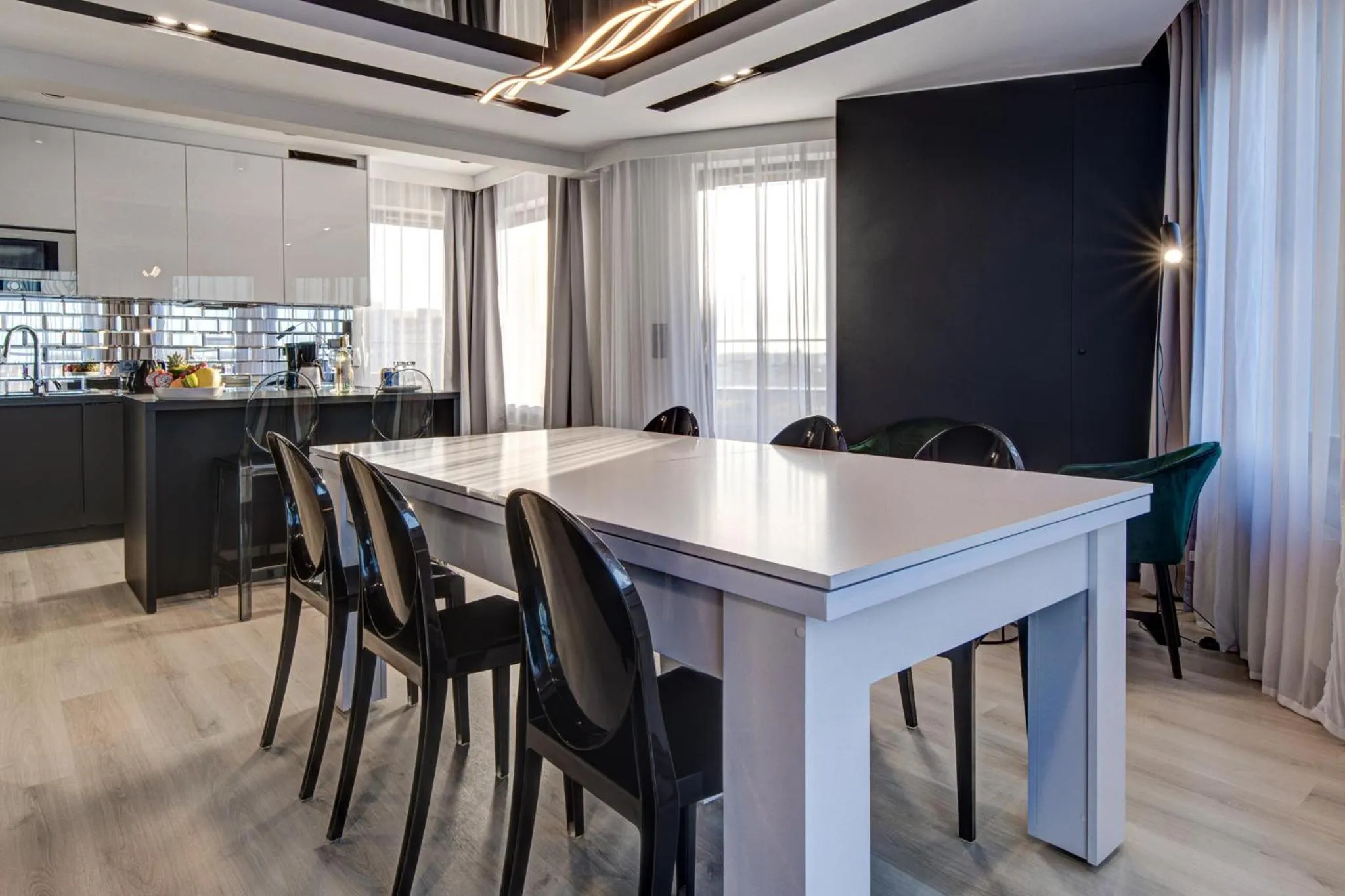 Kitchen or kitchenette in Apartamenty Rondo