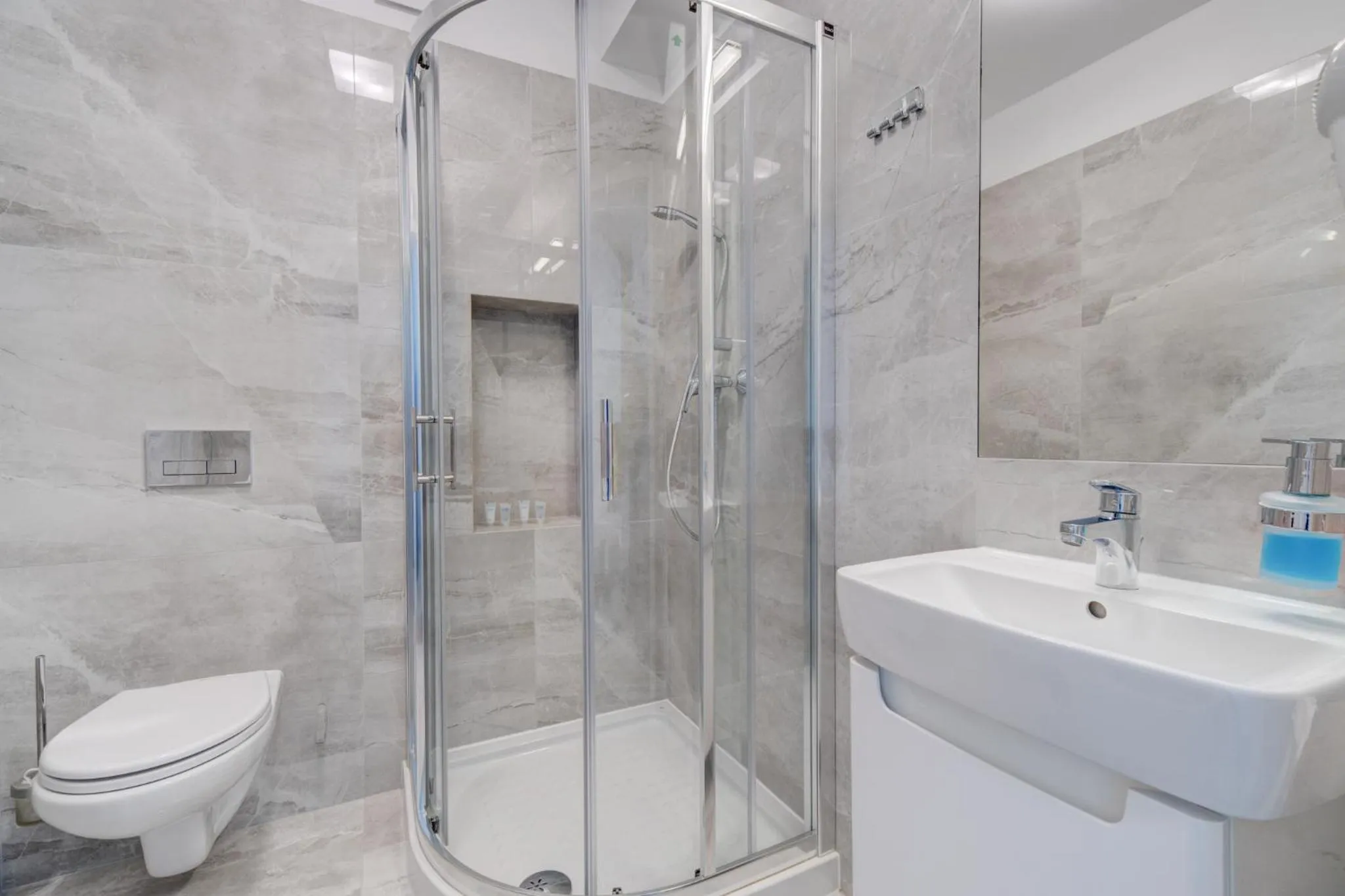 Shower in Apartamenty Rondo