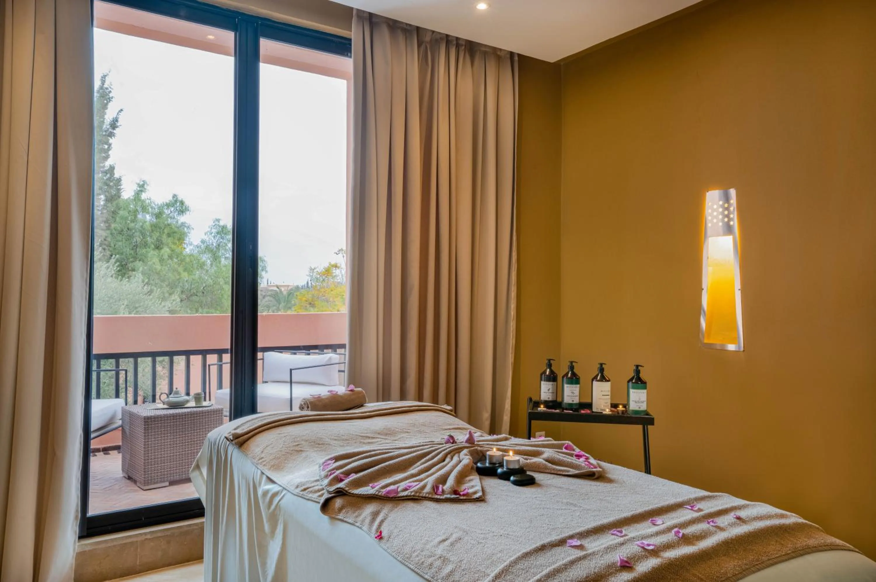 Spa and wellness centre/facilities, Bed in Al Maaden Villa Hotel & Spa