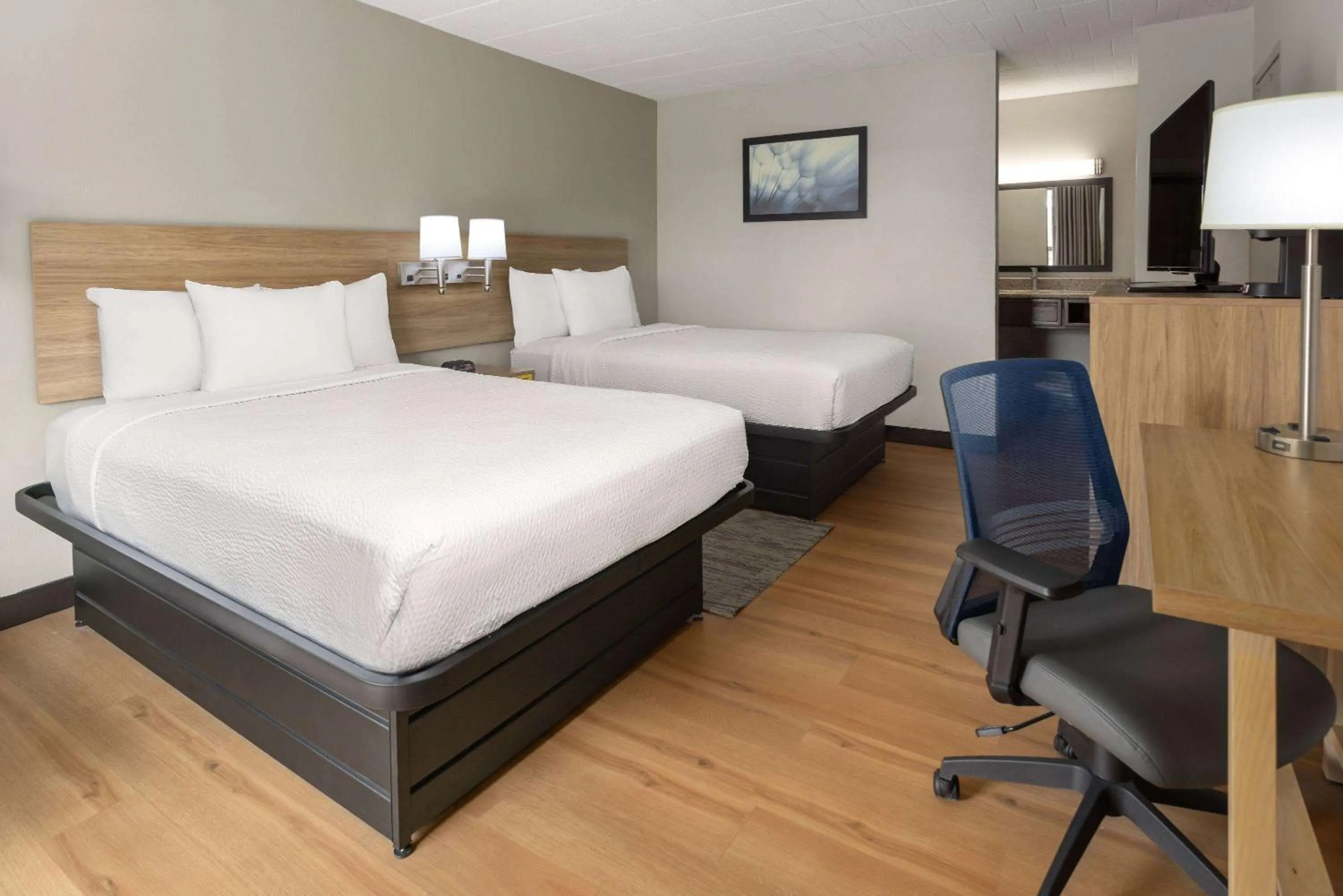 Photo of the whole room in Days Inn by Wyndham Pottstown