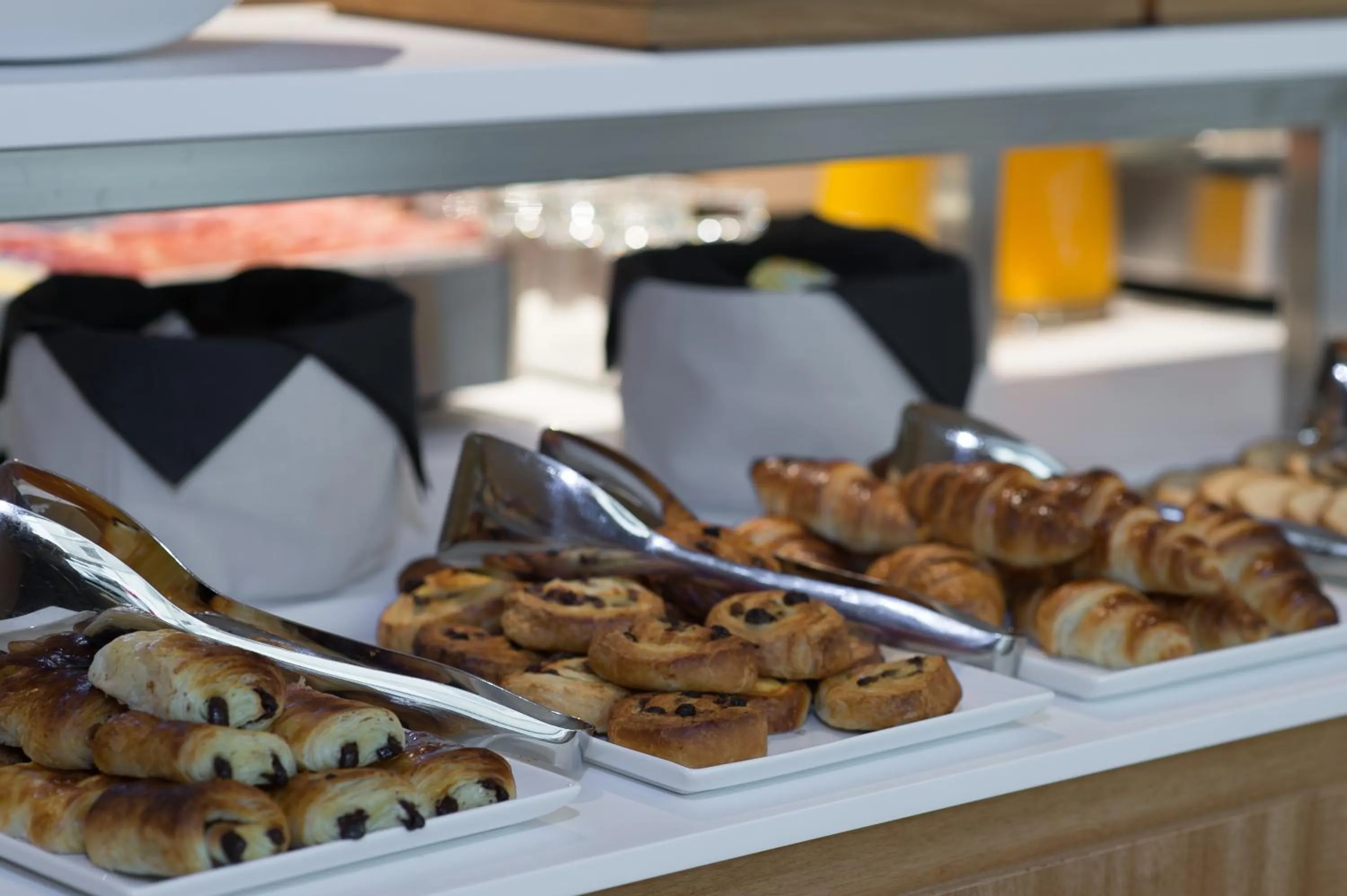 Food and drinks in 9Hotel Paquis