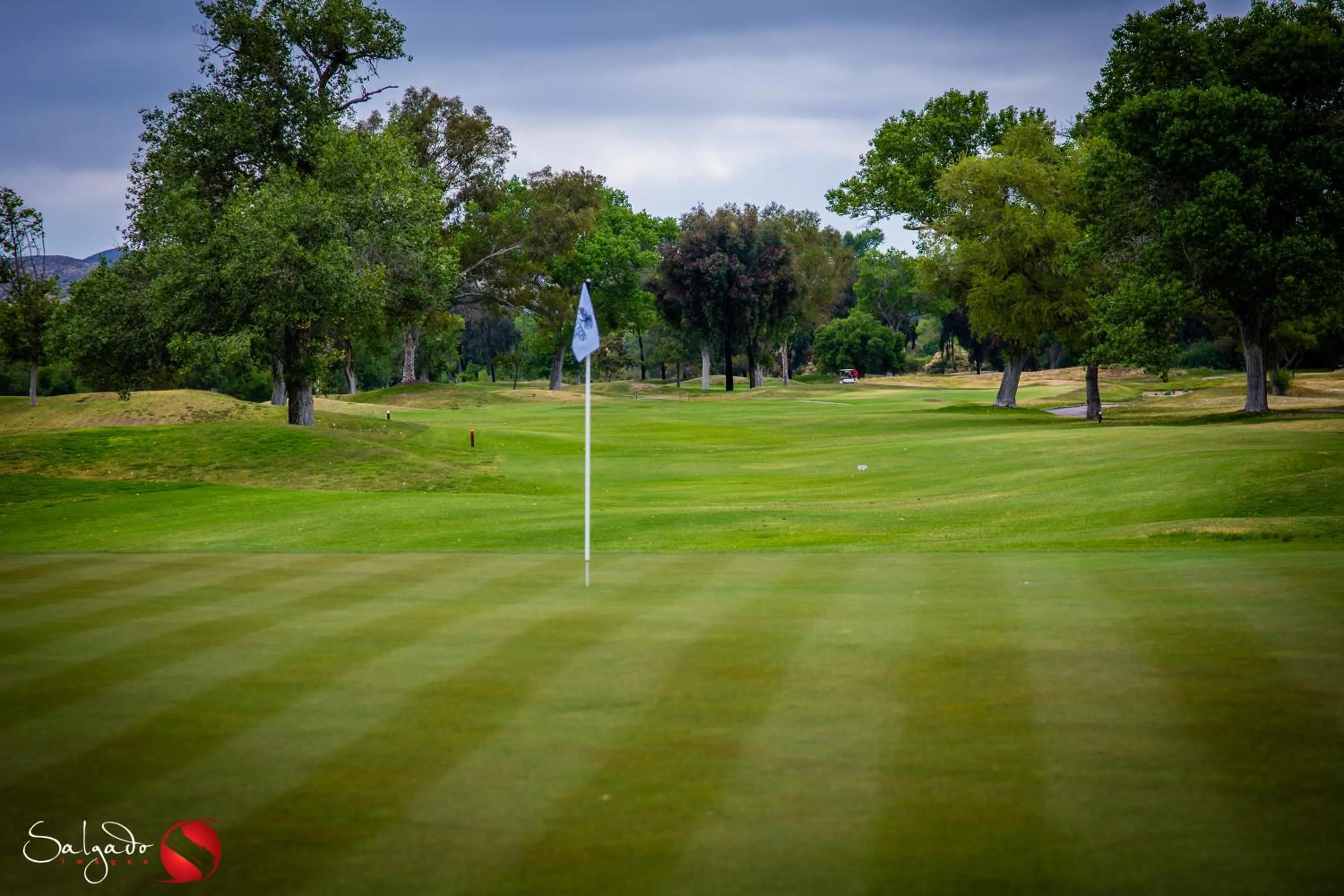 Day in Carlton Oaks Lodge, an Ascend Collection Hotel