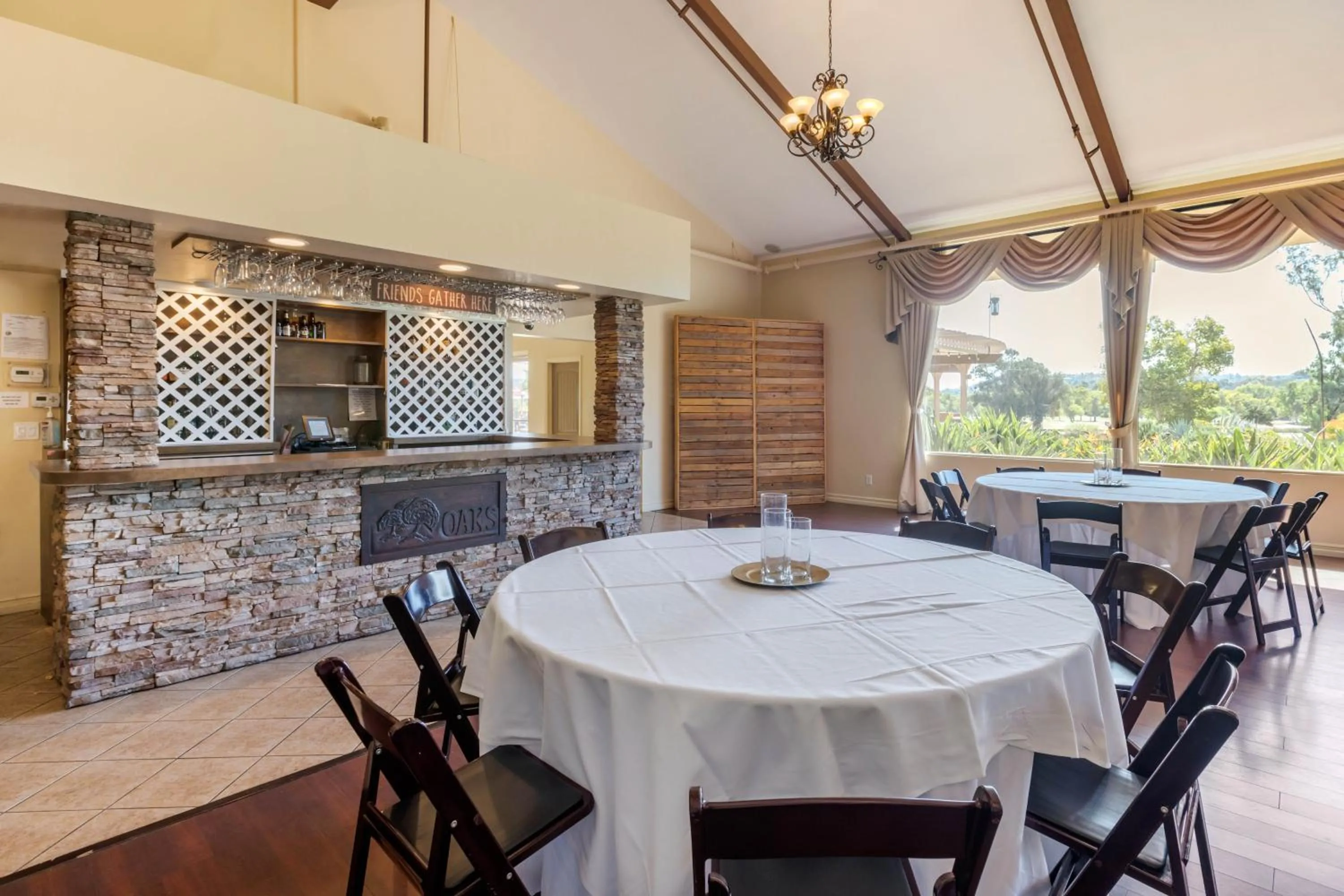 Banquet/Function facilities in Carlton Oaks Lodge, an Ascend Collection Hotel