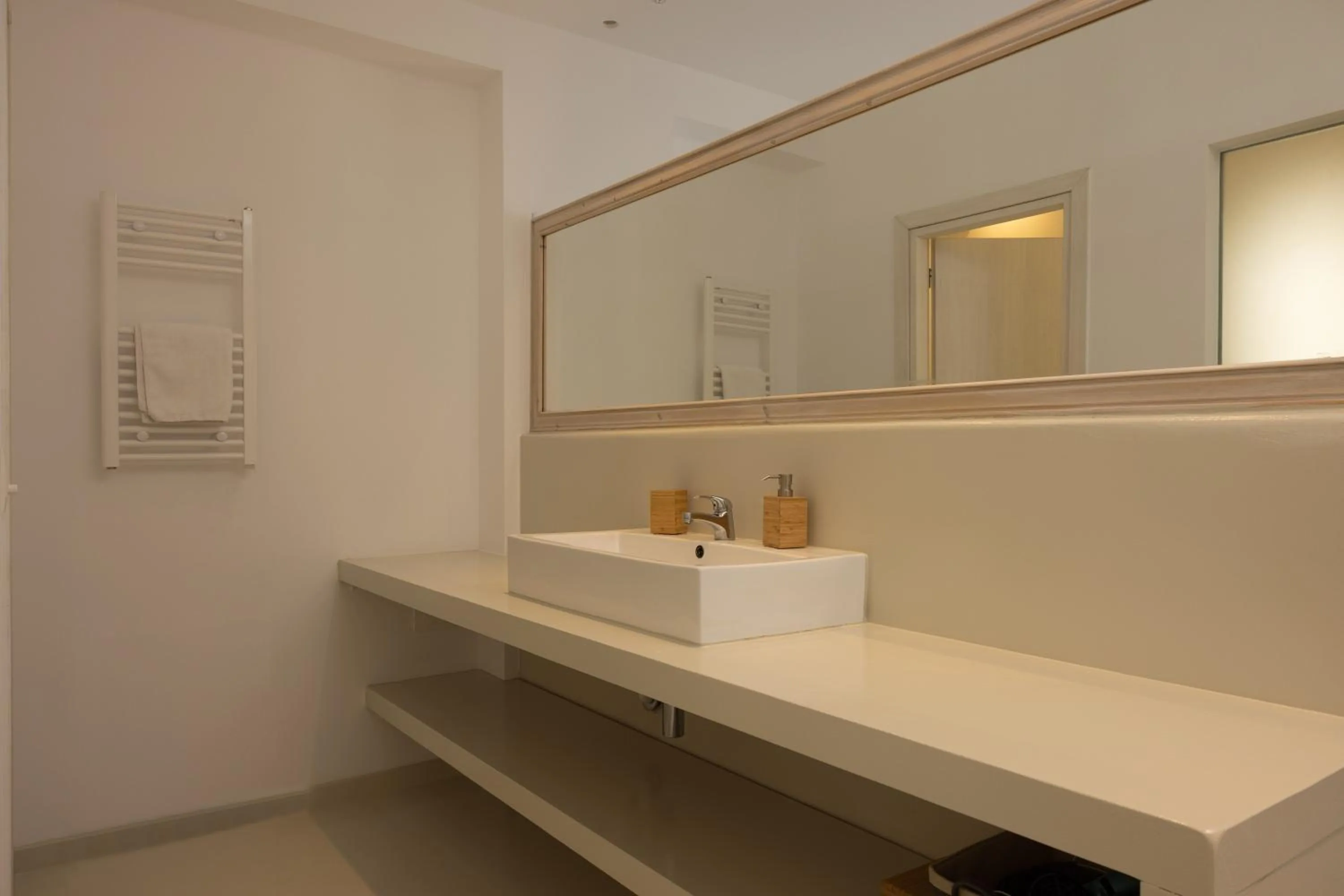 Amaris Mykonian Residence