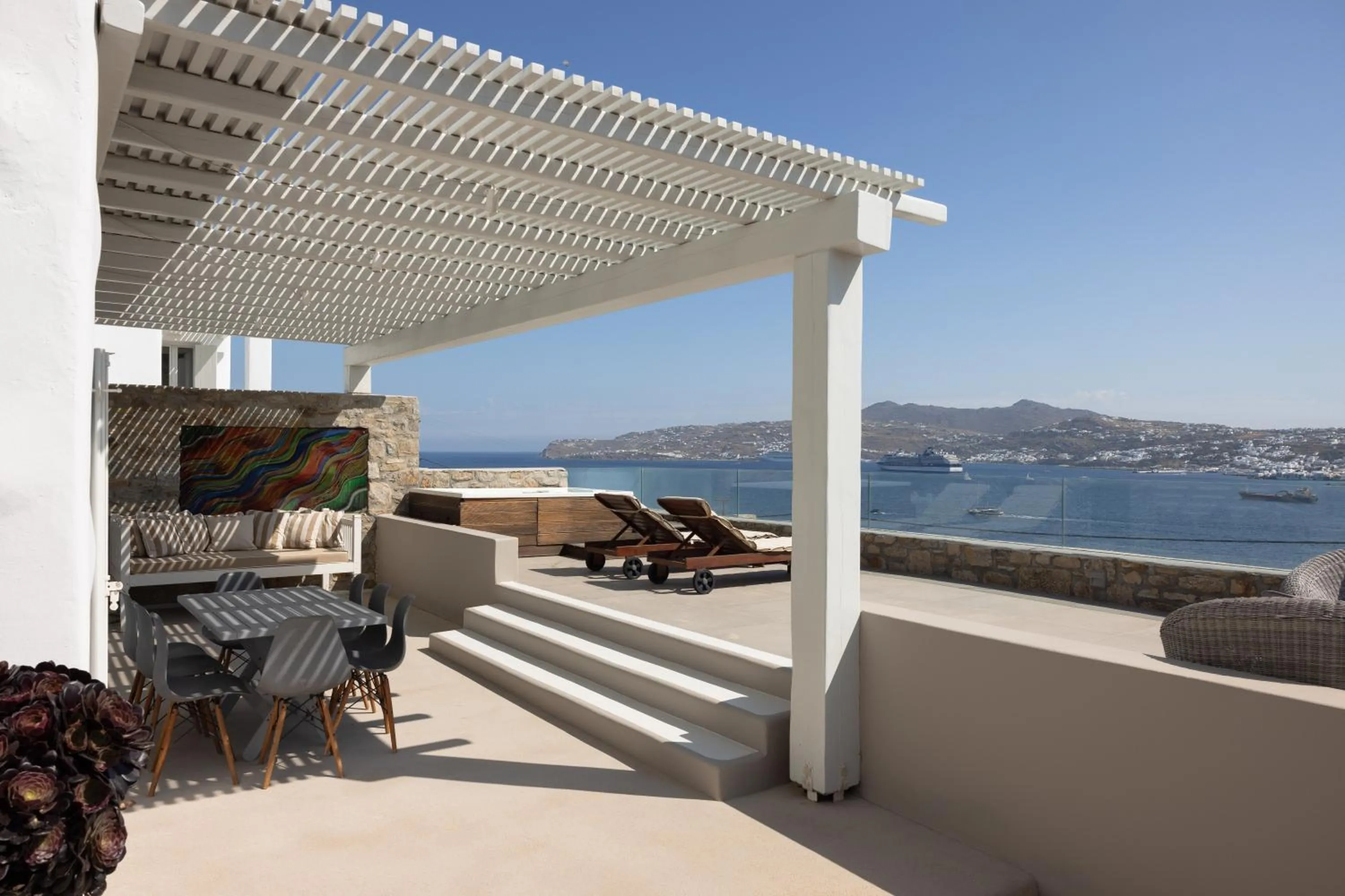 Hot Tub in Amaris Mykonian Residence