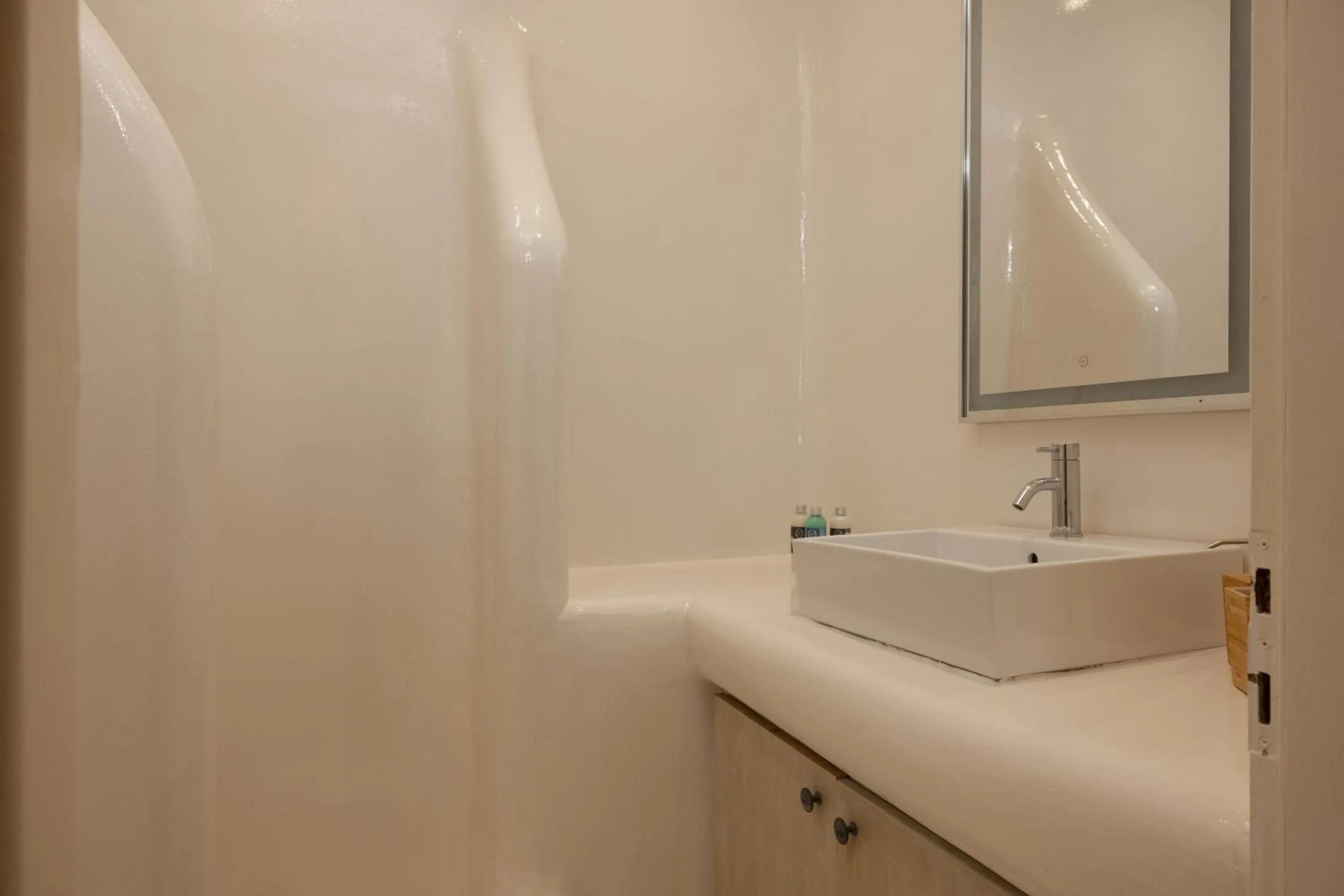 Amaris Mykonian Residence