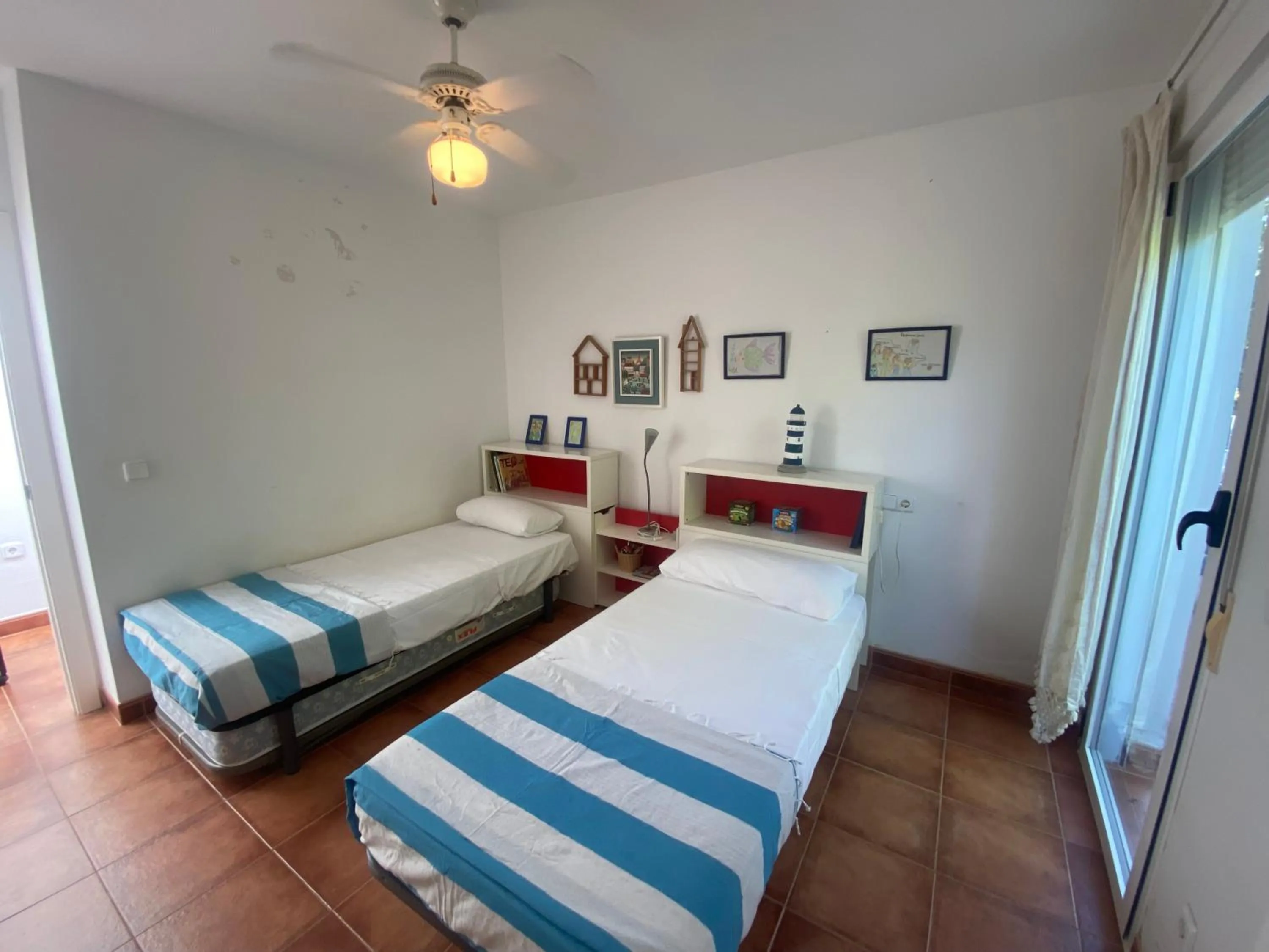 Photo of the whole room in Travel Habitat Benicassim