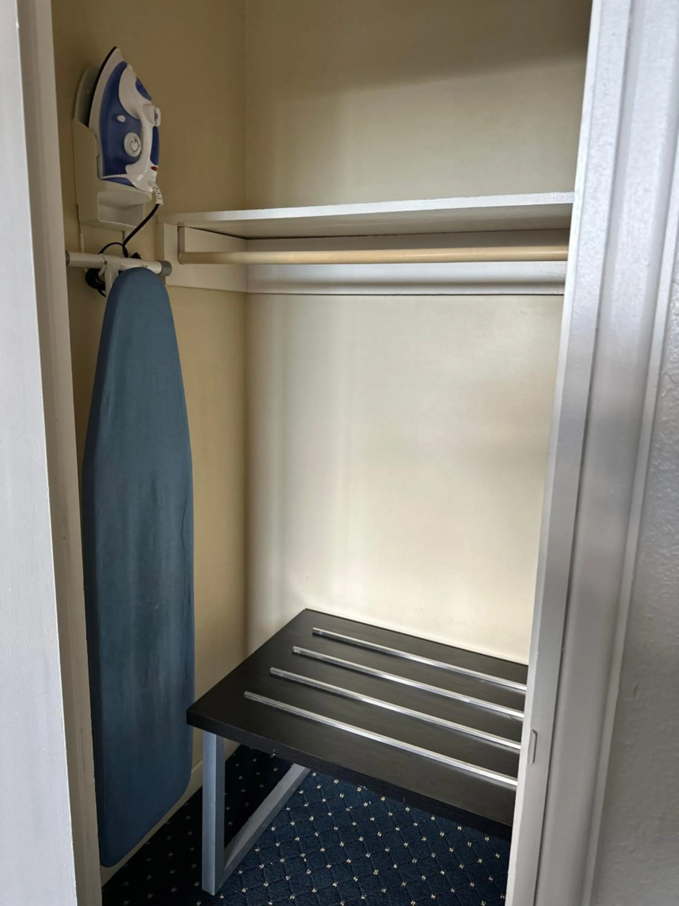 furniture in Inn at Lebanon - Hershey & Manheim area